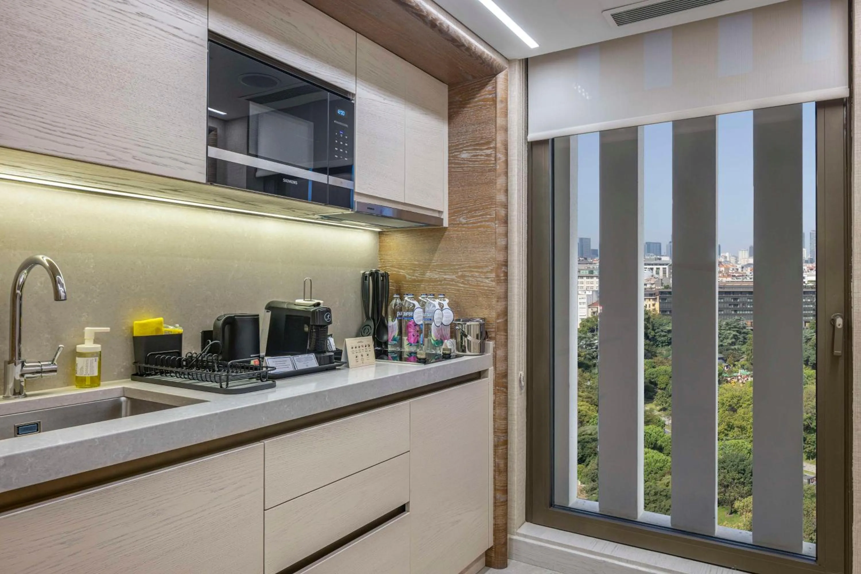 Kitchen or kitchenette in Hilton Istanbul Bosphorus