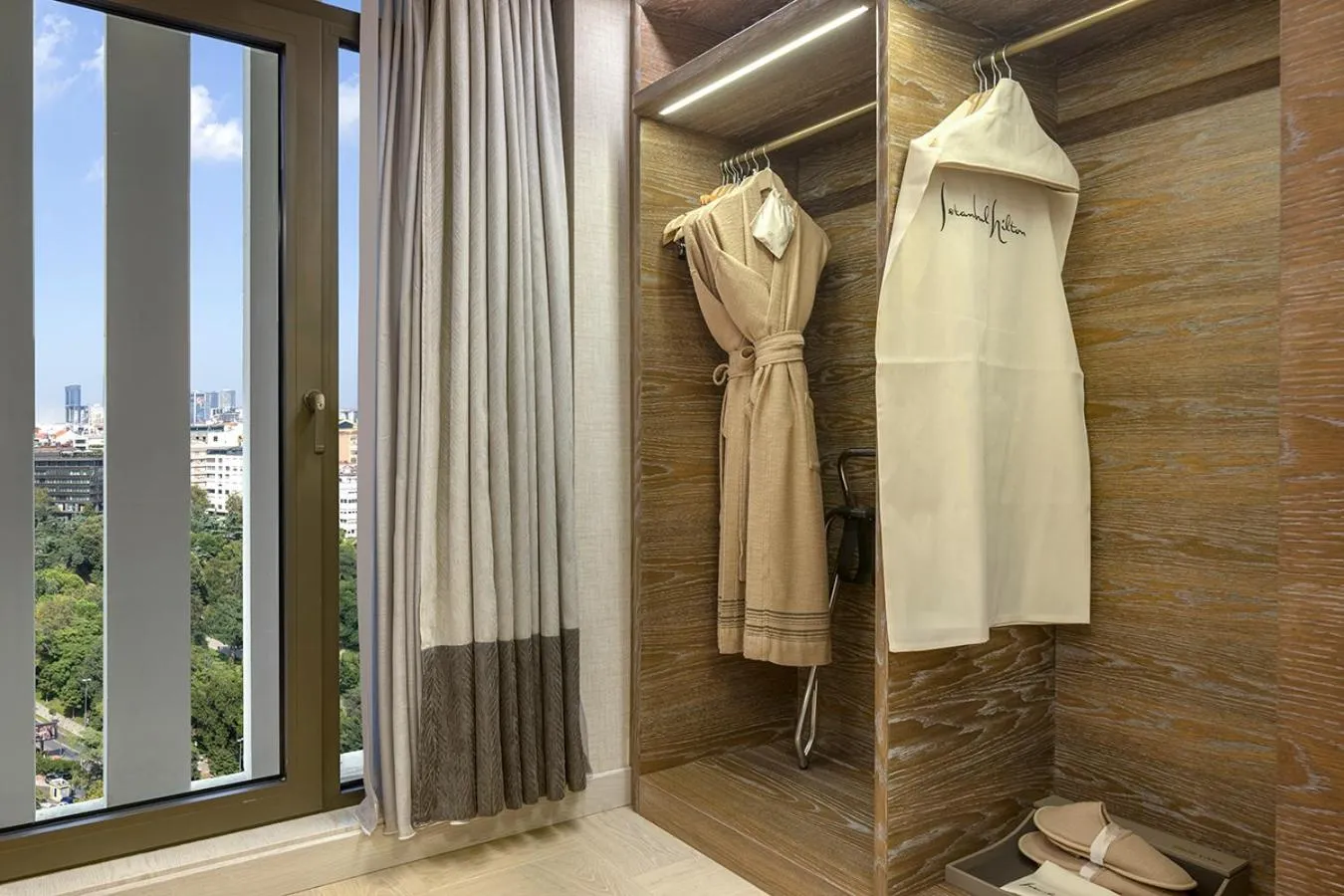 wardrobe in Hilton Istanbul Bosphorus