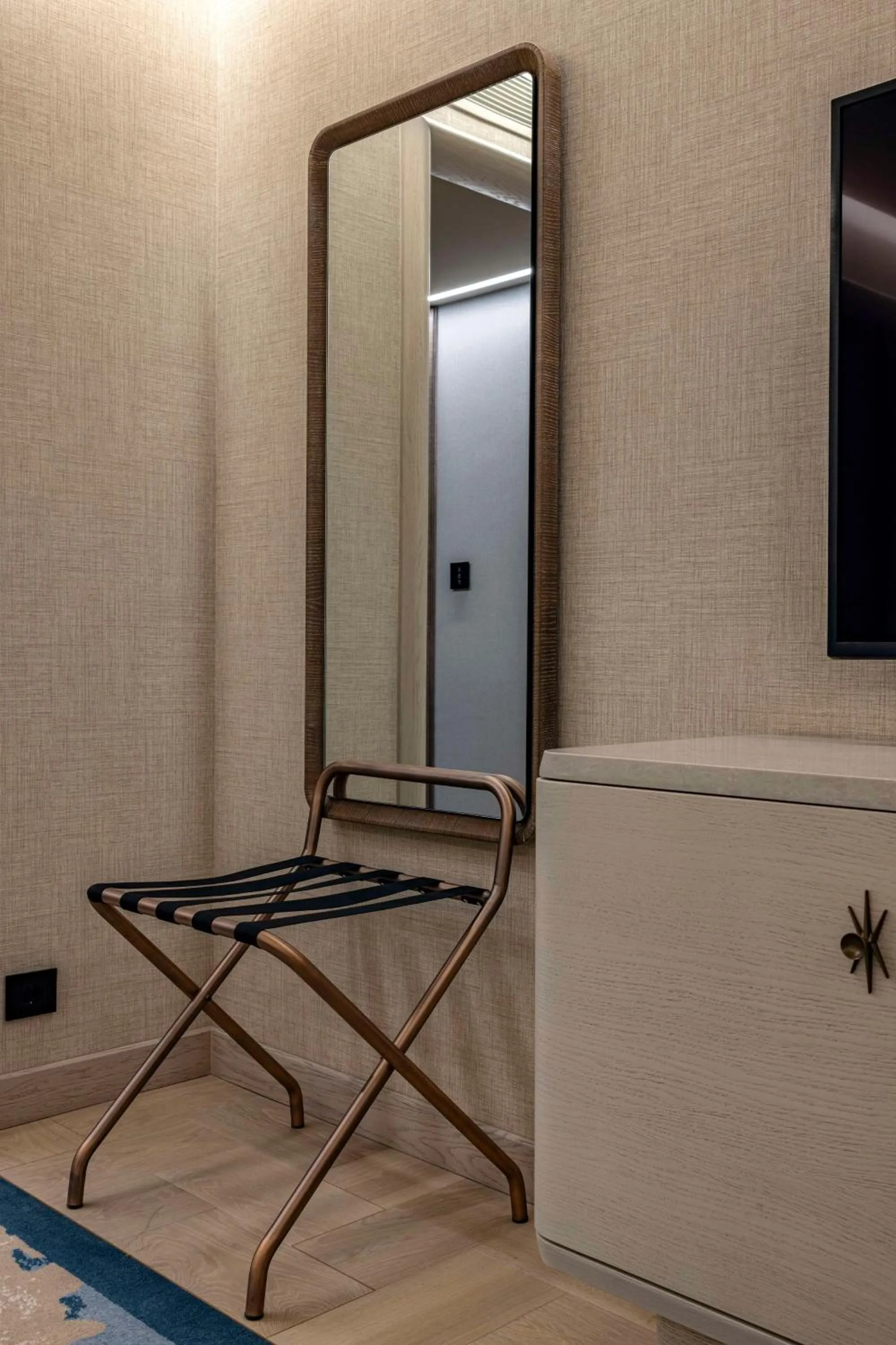 Photo of the whole room in Hilton Istanbul Bosphorus