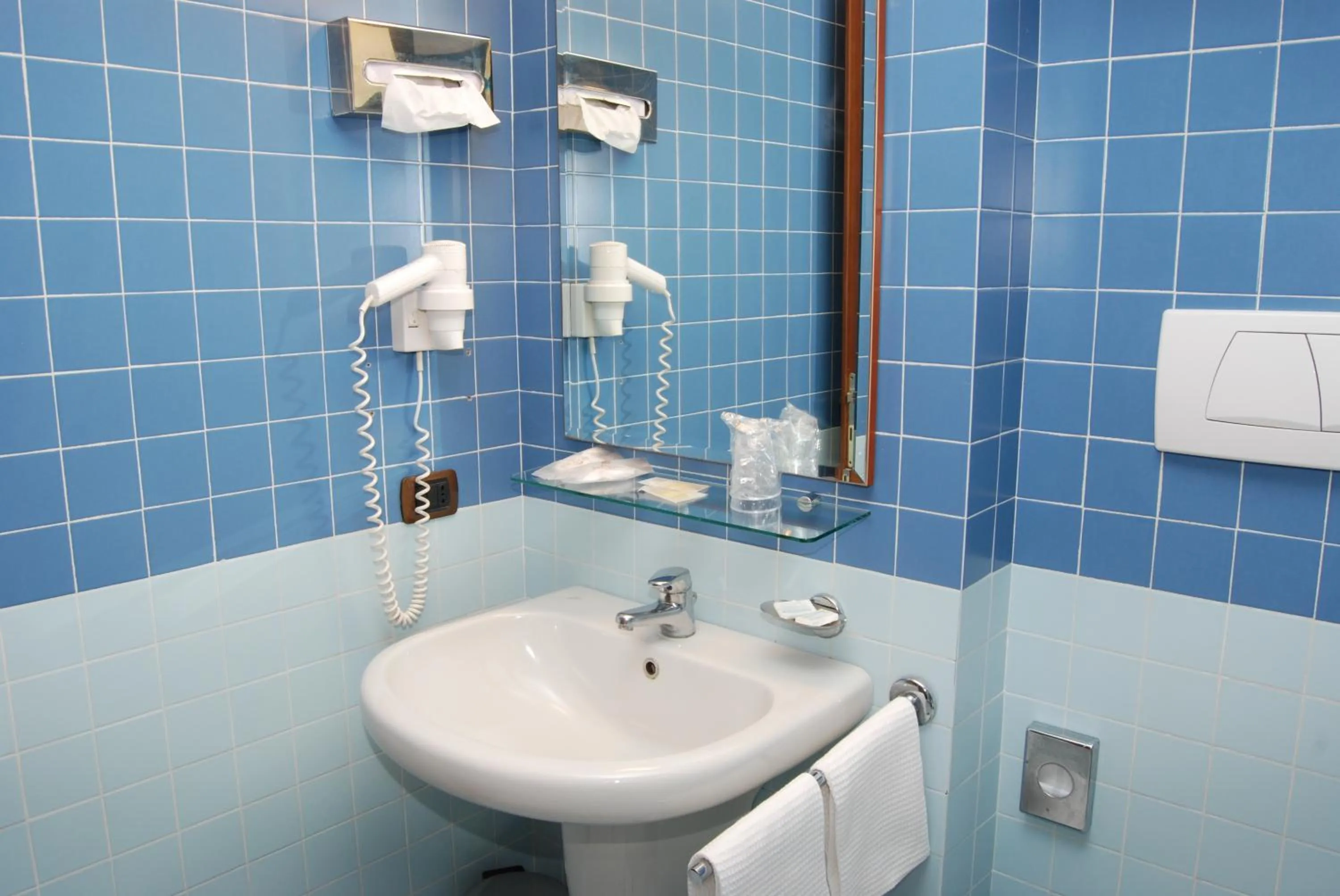 Bathroom in Europa Stabia Hotel