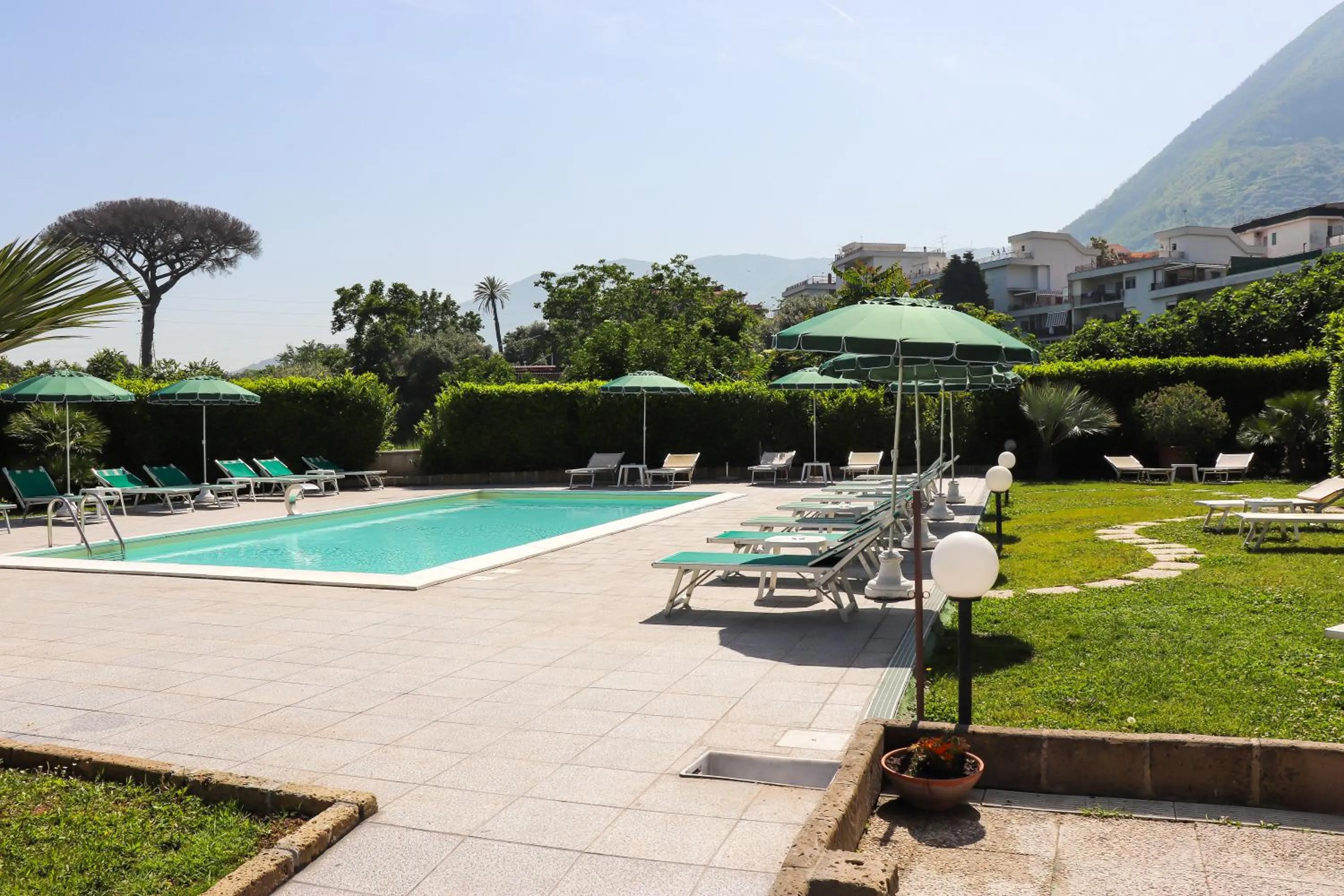 Swimming pool in Europa Stabia Hotel