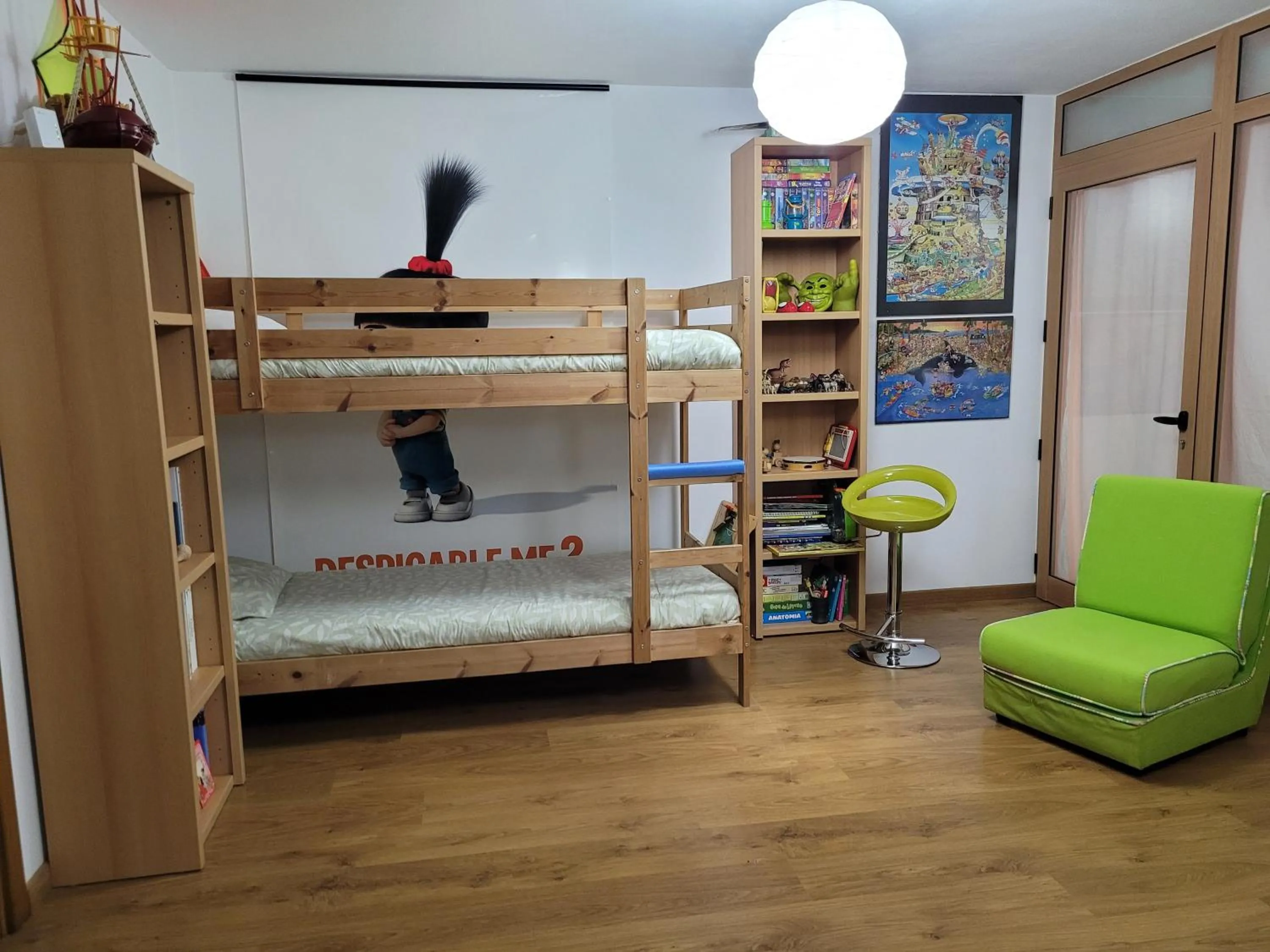 bunk bed, Bed in Coloured Studio