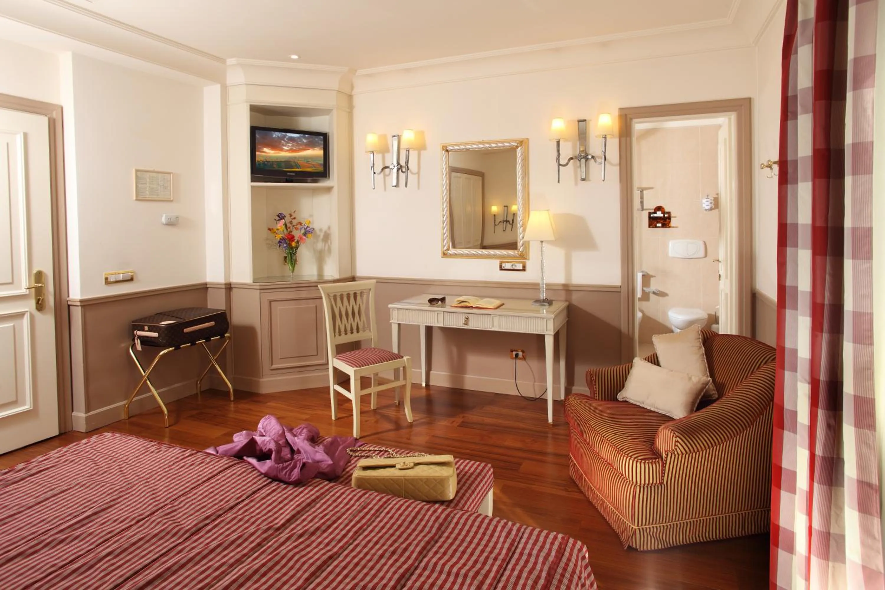 Photo of the whole room, Bed in Hotel Villa Glori