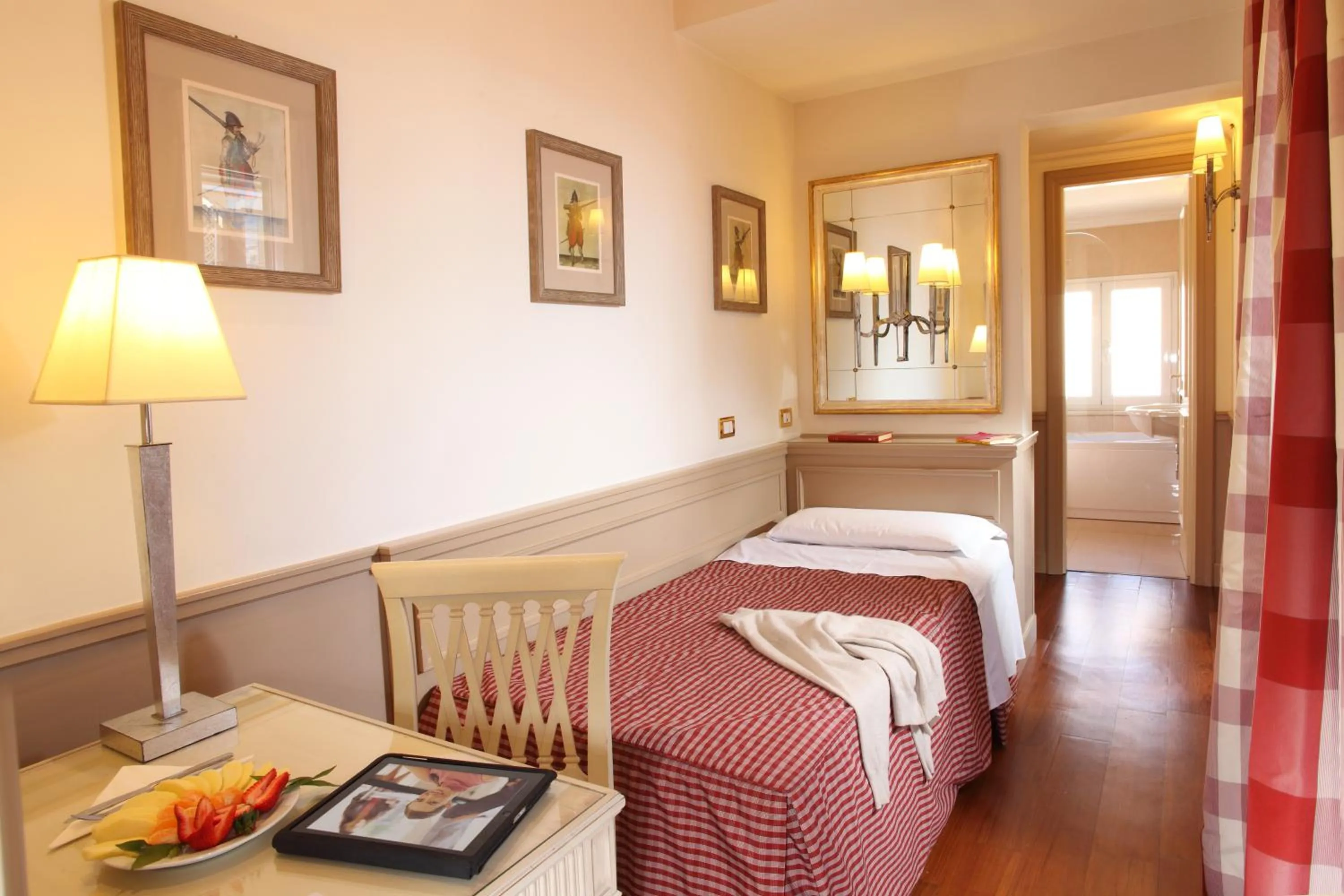 Photo of the whole room, Bed in Hotel Villa Glori