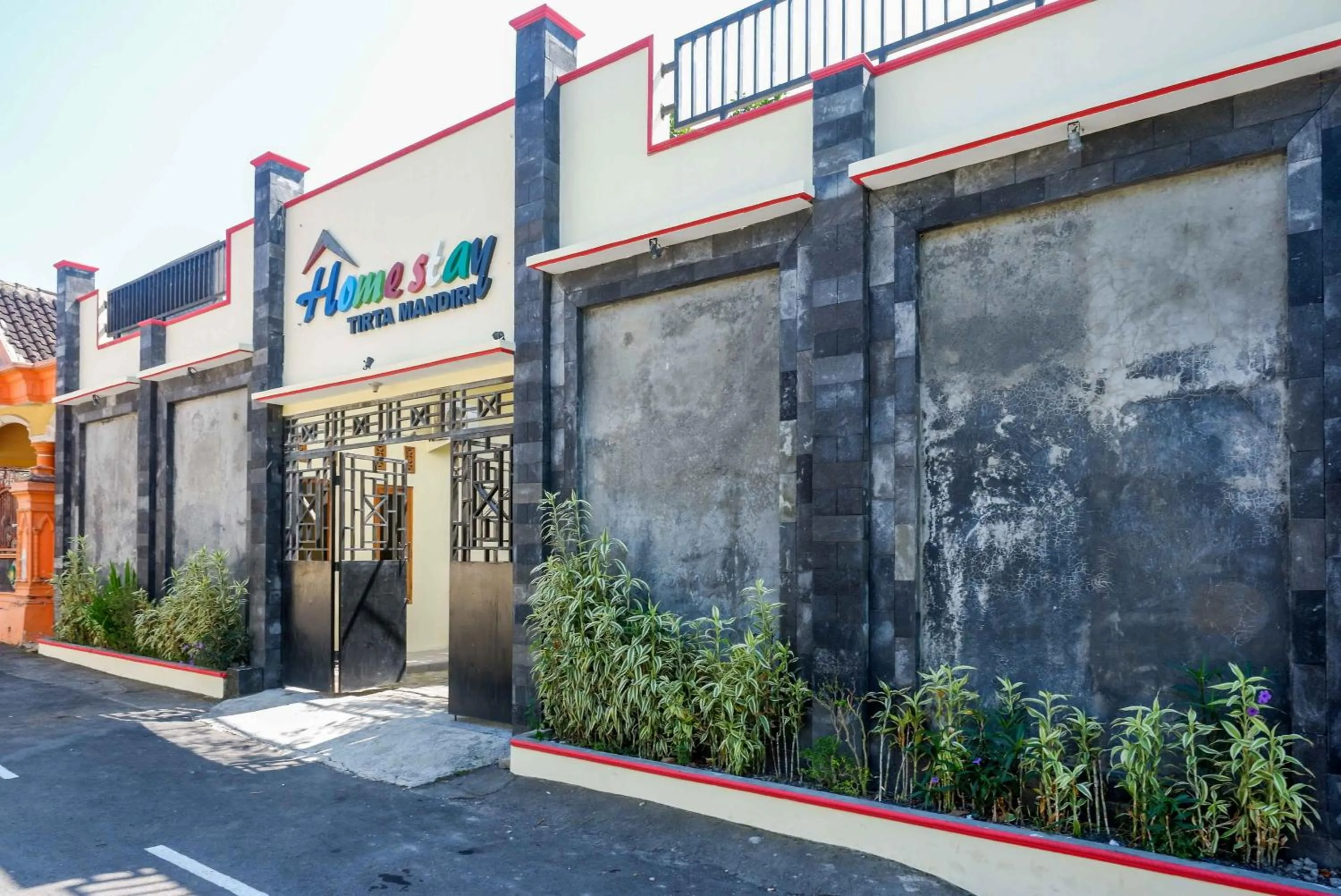 Property logo or sign in RedDoorz @ Umbul Ponggok Waterpark Klaten