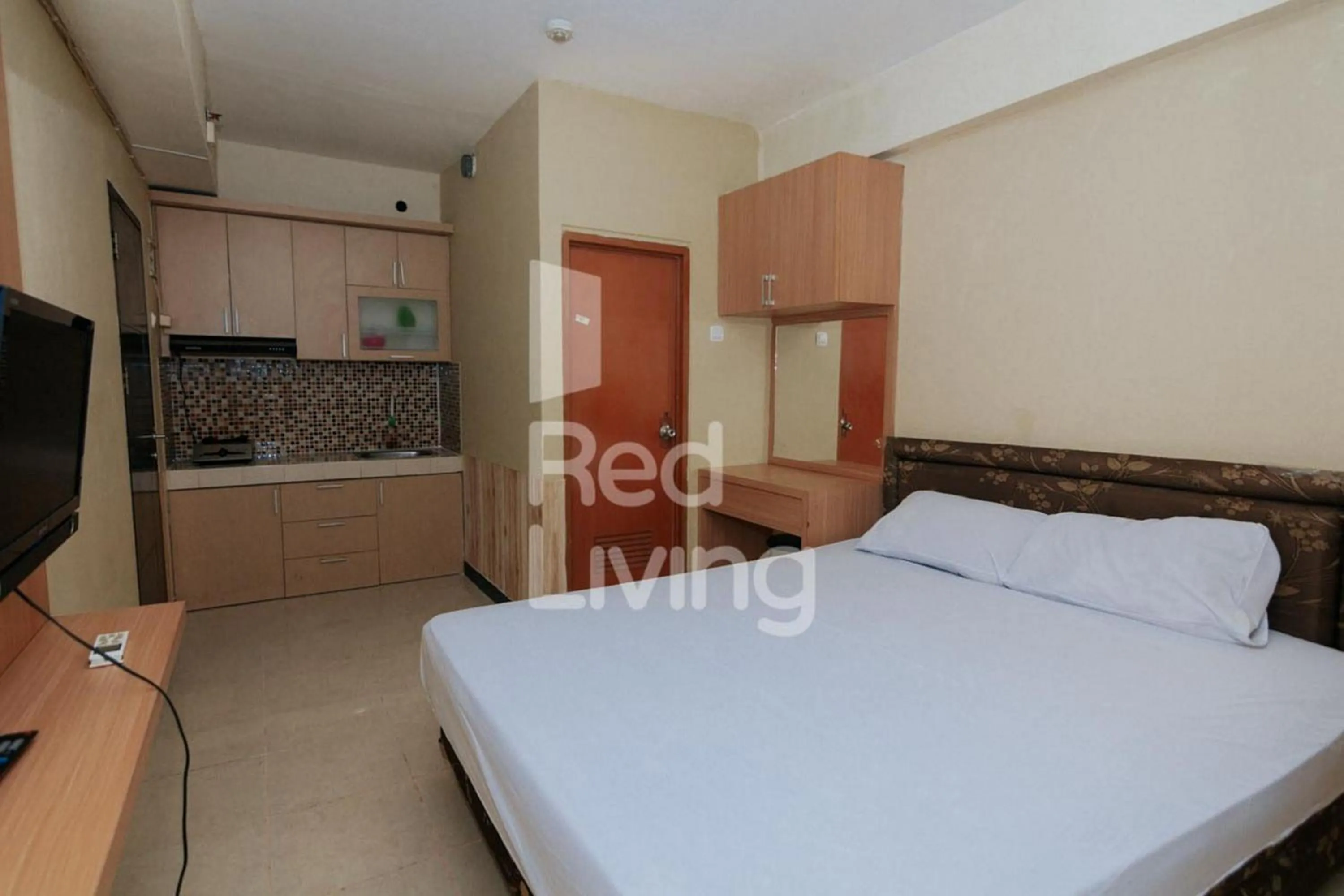 Bedroom, Bed in RedLiving Apartemen Casablanca East Residence - Kayla Property Tower B