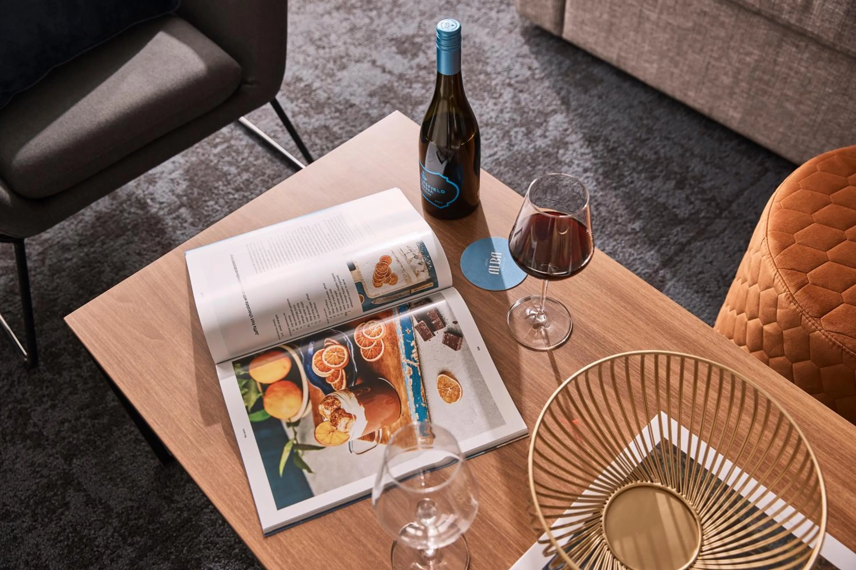 Seating area in Hotel Alba Adelaide