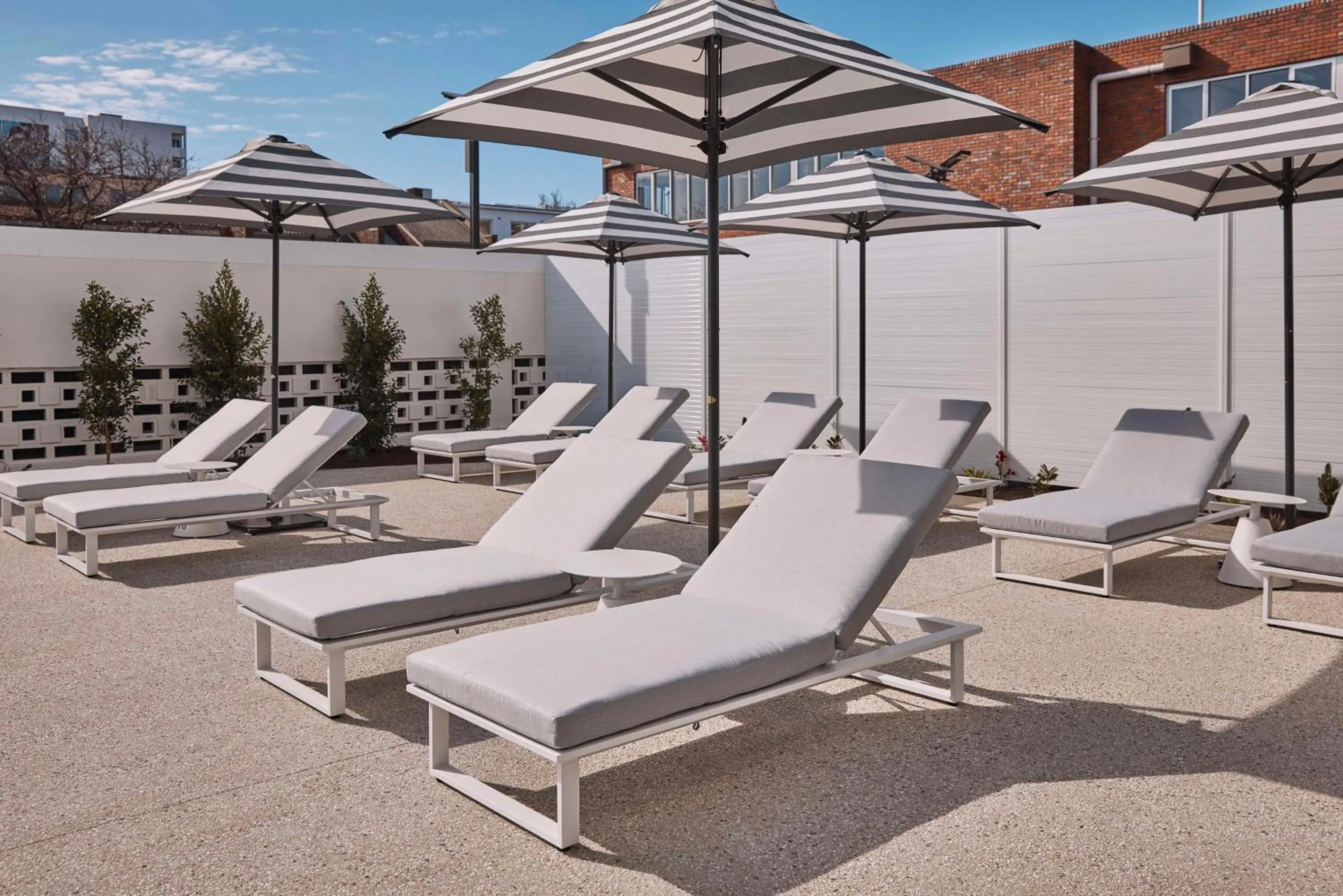 Pool view in Hotel Alba Adelaide