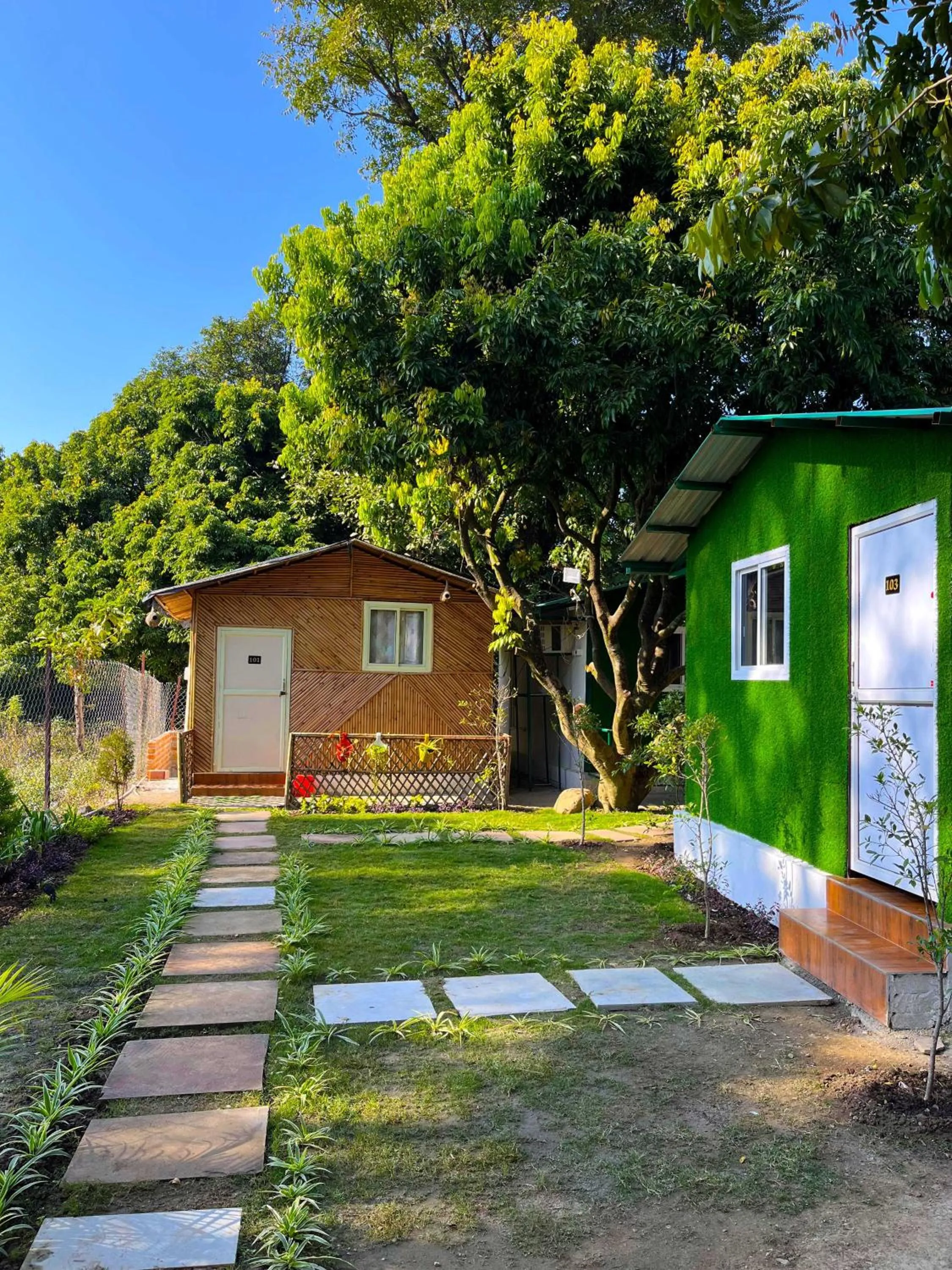 Facade/entrance in Hotel O Royal Tree Cafe And Resort