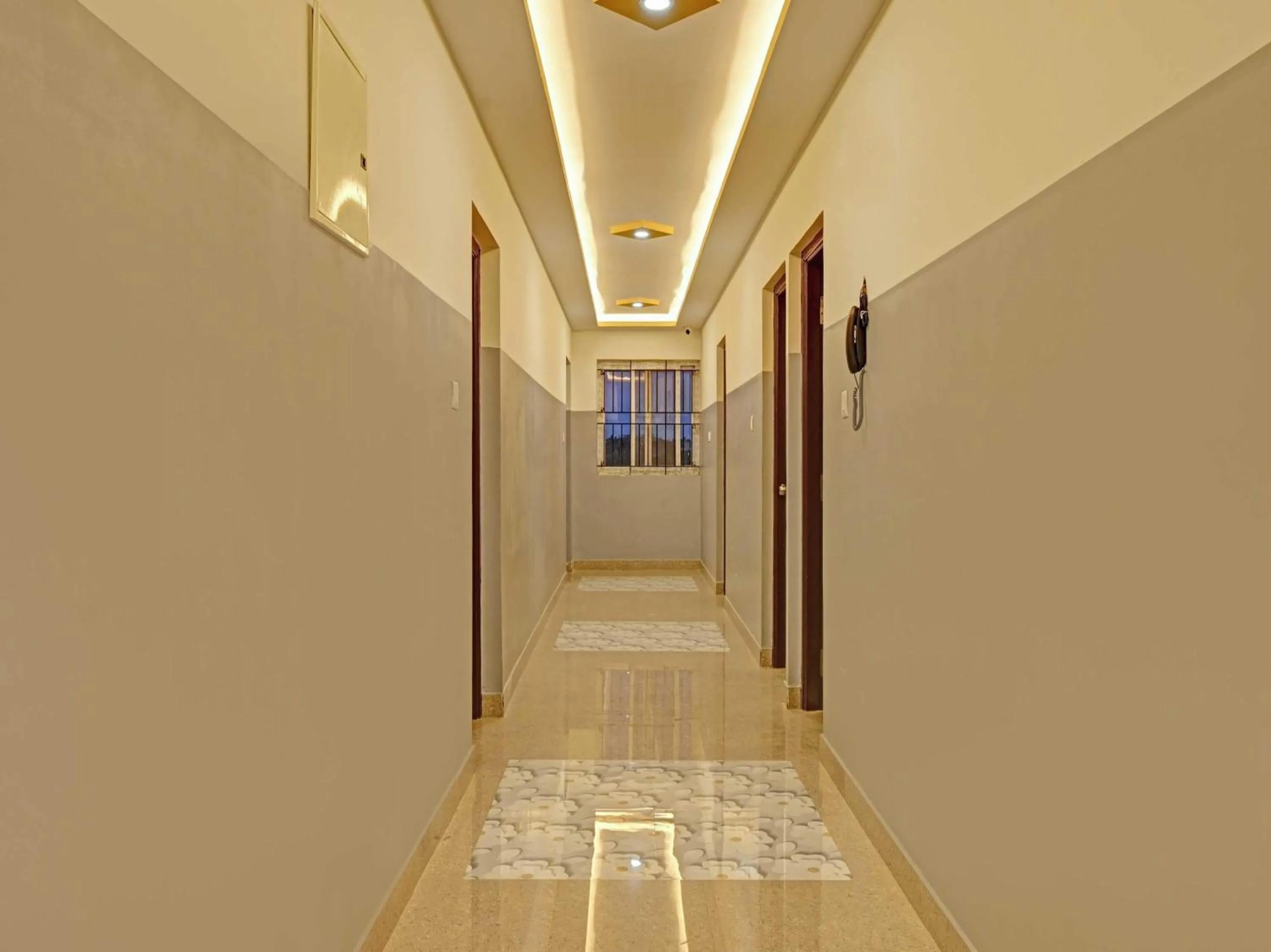 Lobby or reception in Super Hotel O Sri Sapthagiri Comforts
