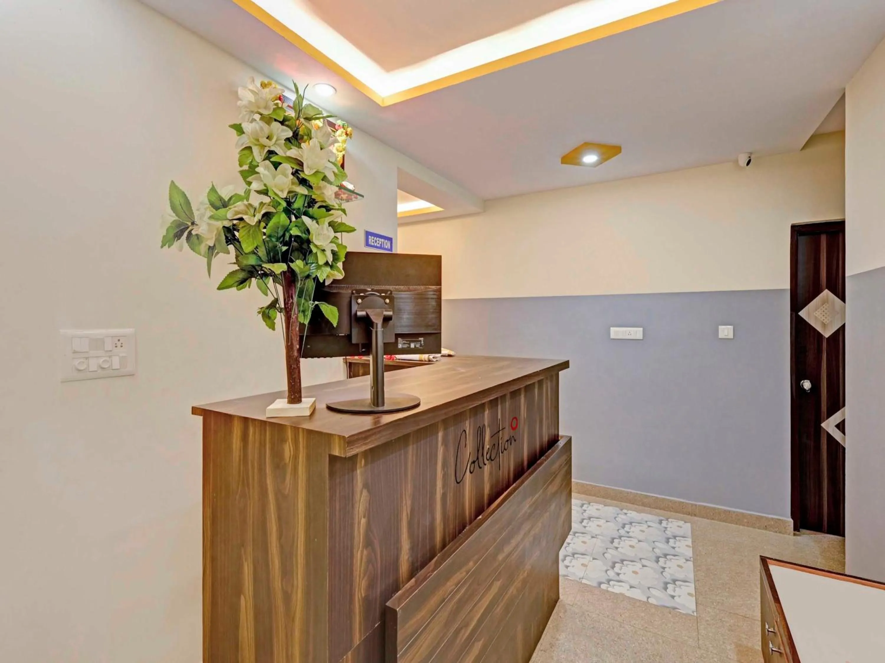 Lobby or reception in Super Hotel O Sri Sapthagiri Comforts