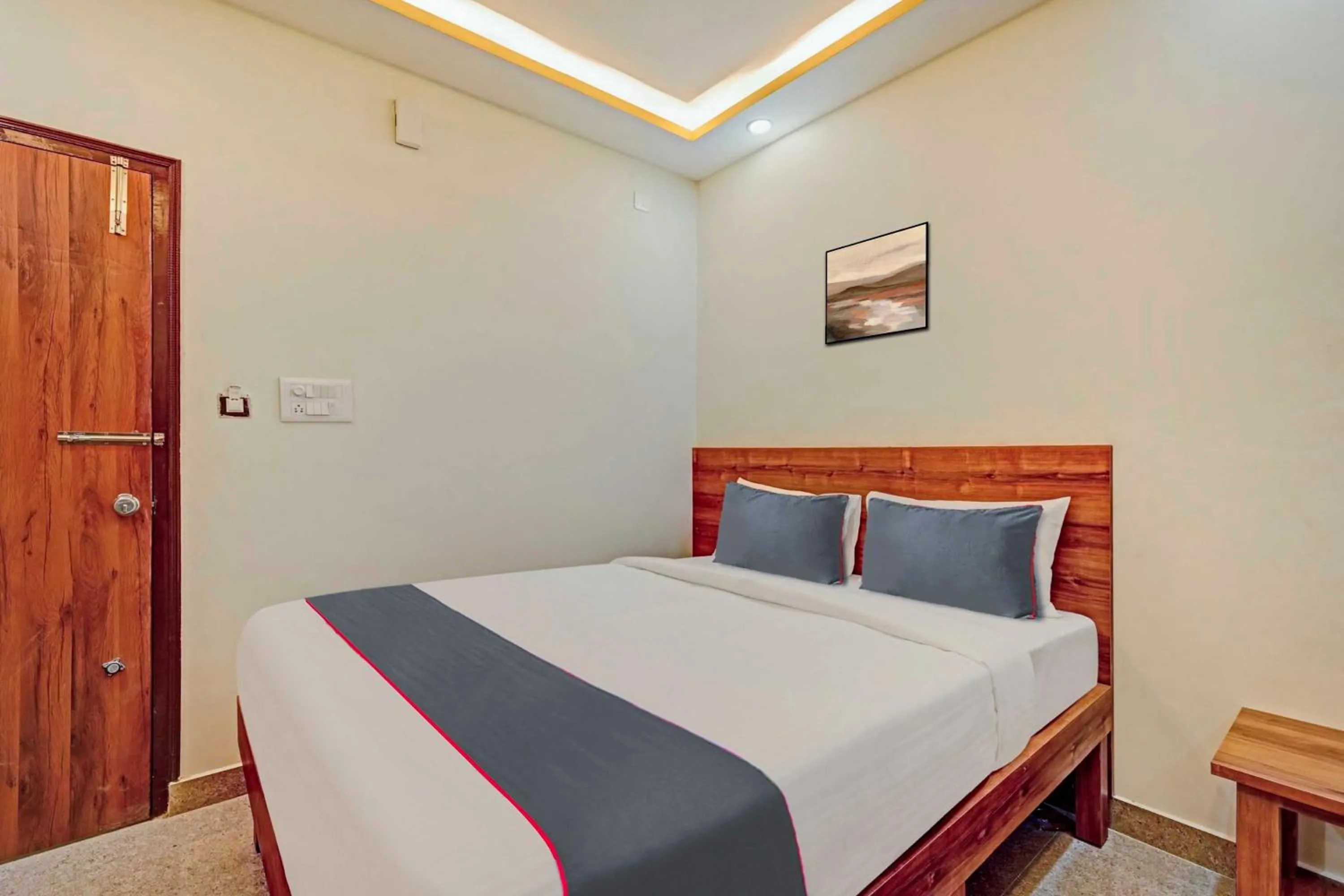 Bedroom, Bed in Super Hotel O Sri Sapthagiri Comforts