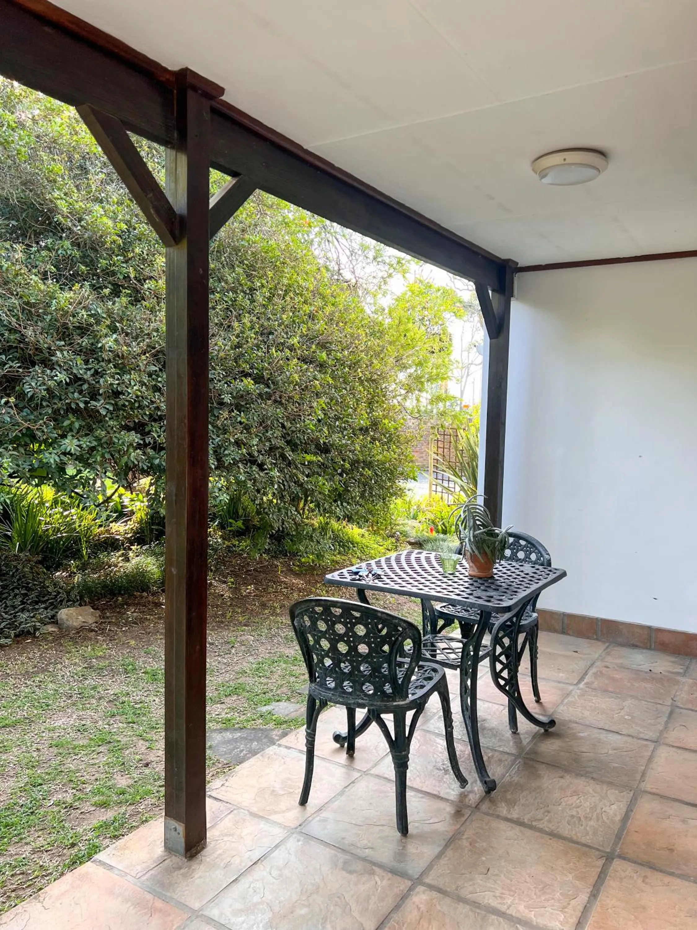 Patio in Bunkers Inn Guesthouse