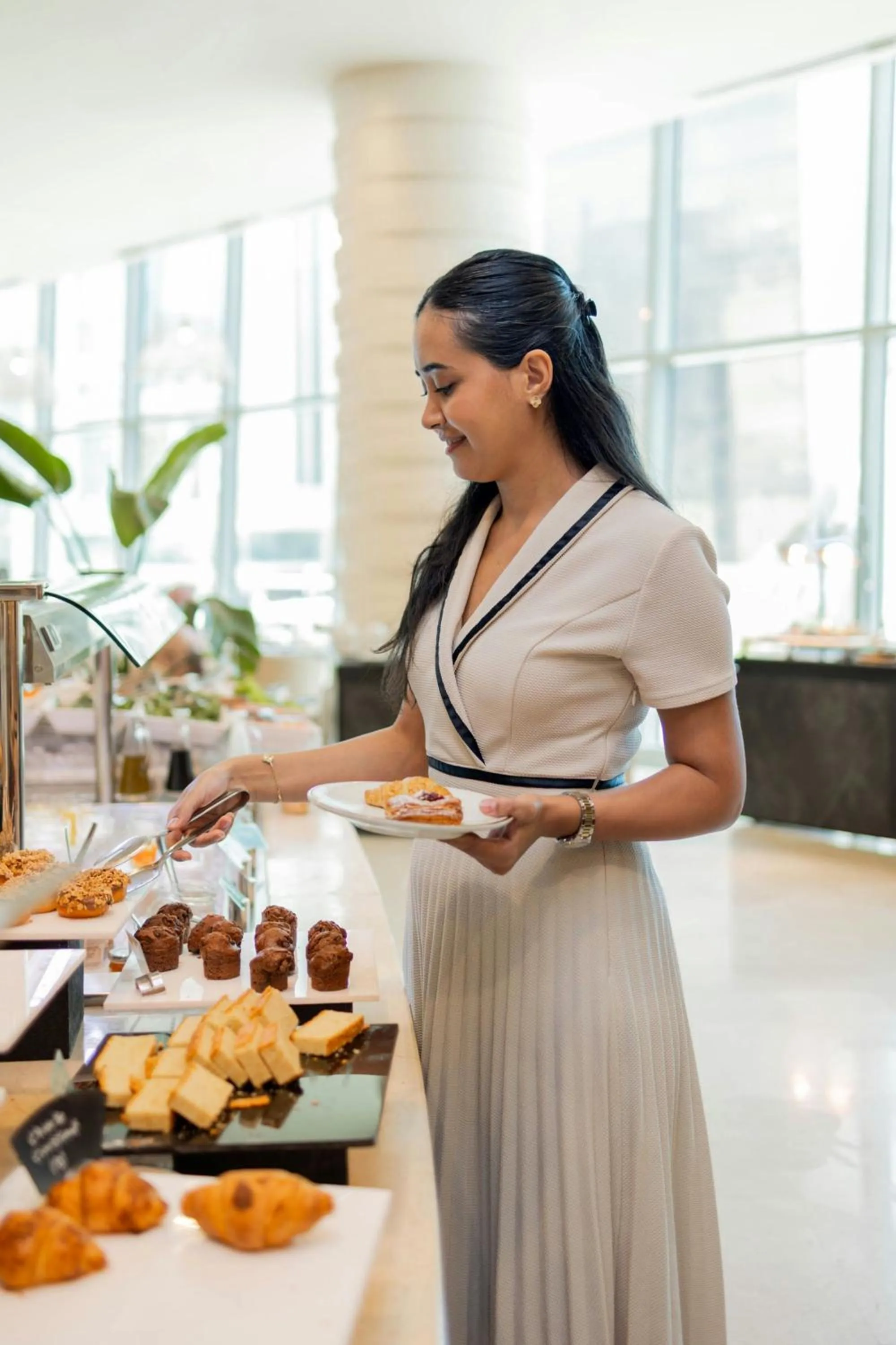 Restaurant/places to eat in Le Meridien City Center Doha