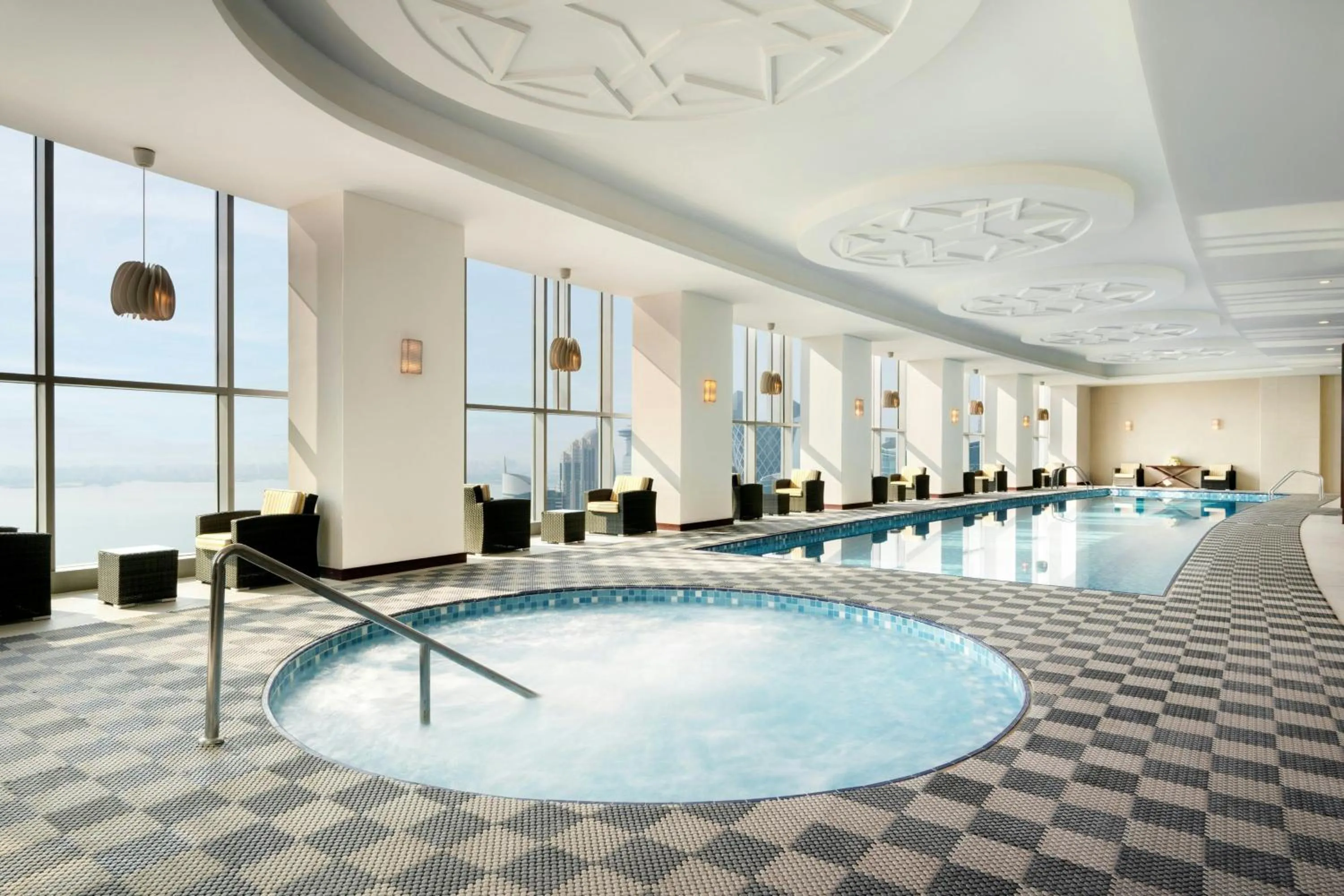 Swimming pool in Le Meridien City Center Doha