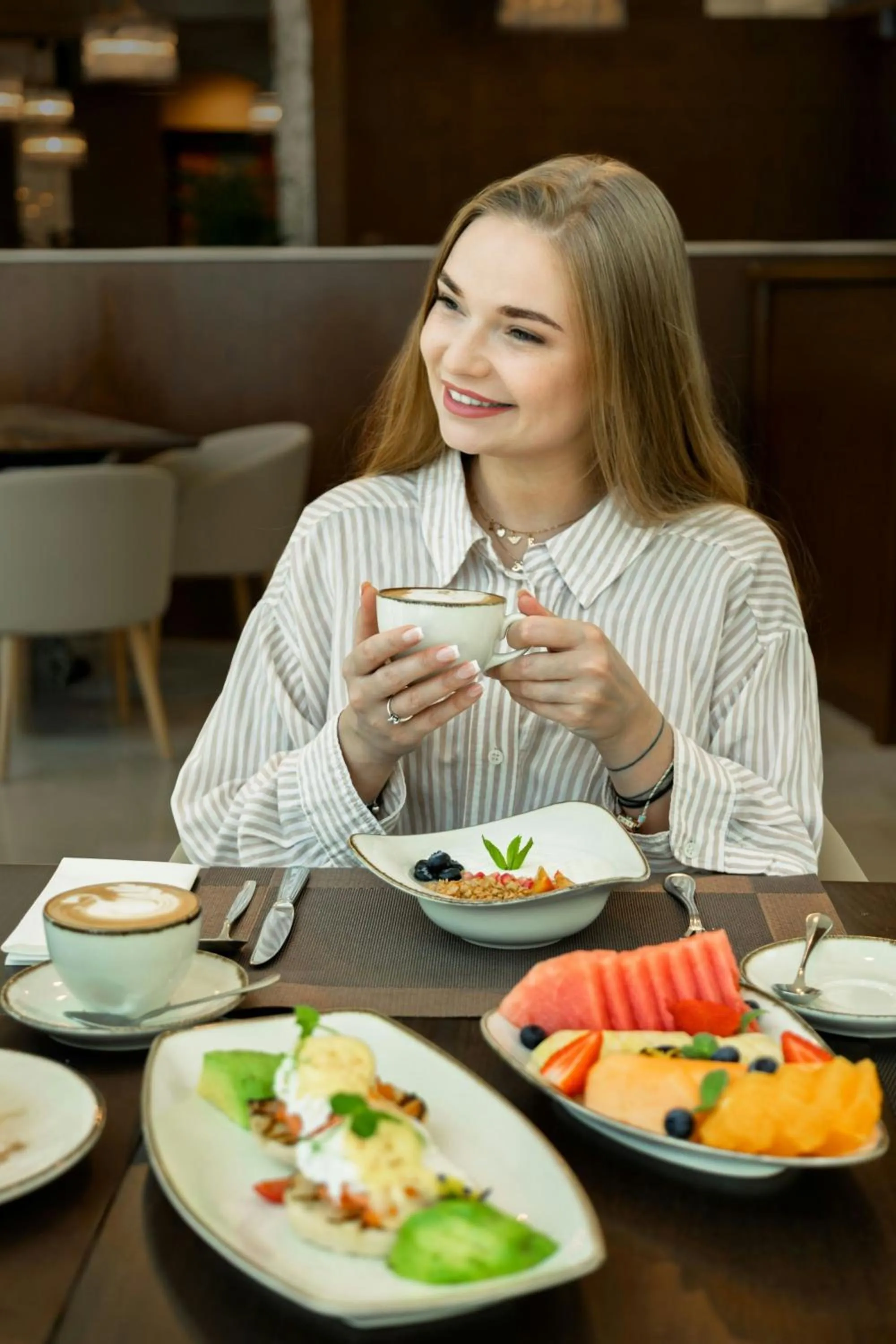 Restaurant/places to eat in Le Meridien City Center Doha