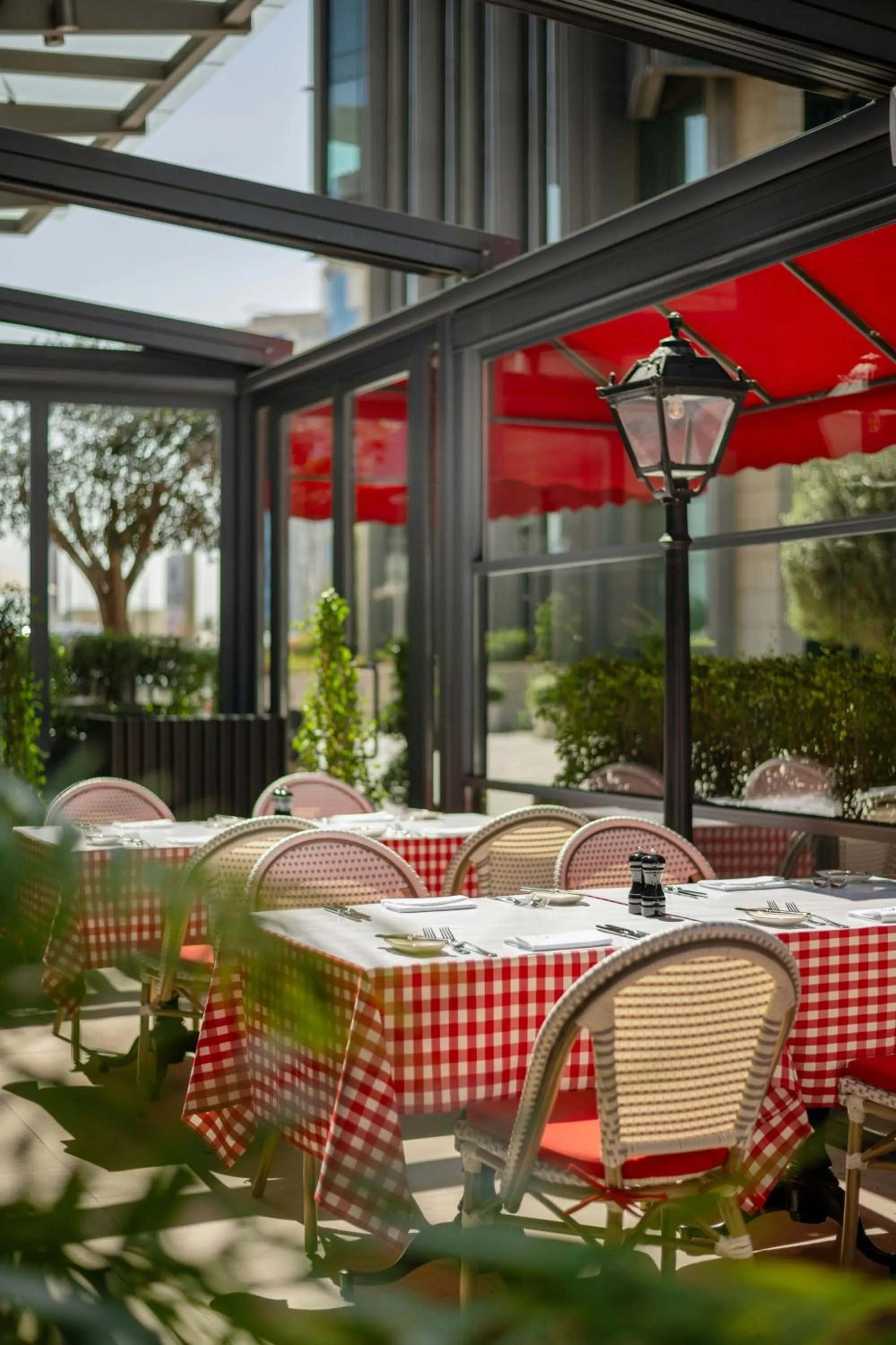 Restaurant/places to eat in Le Meridien City Center Doha