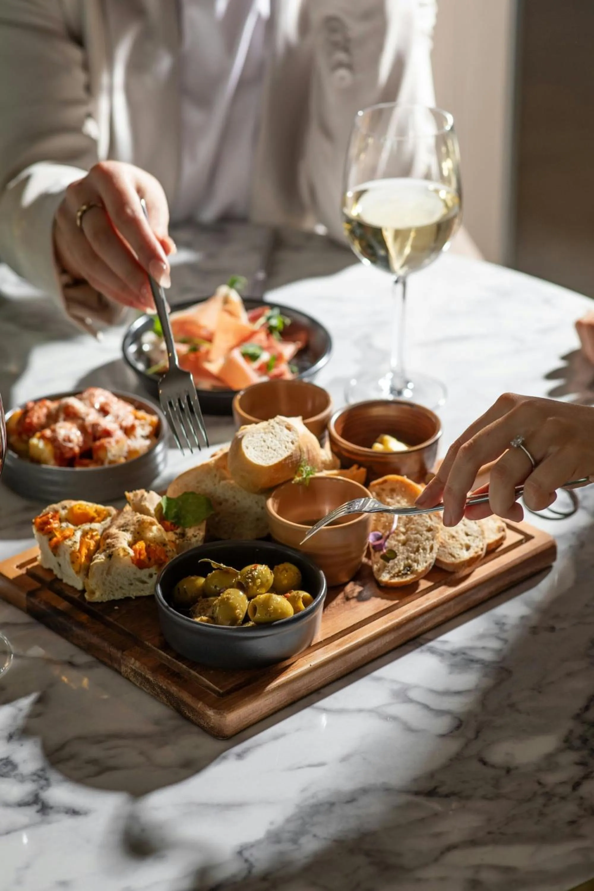 Restaurant/places to eat in AC Hotel by Marriott Inverness