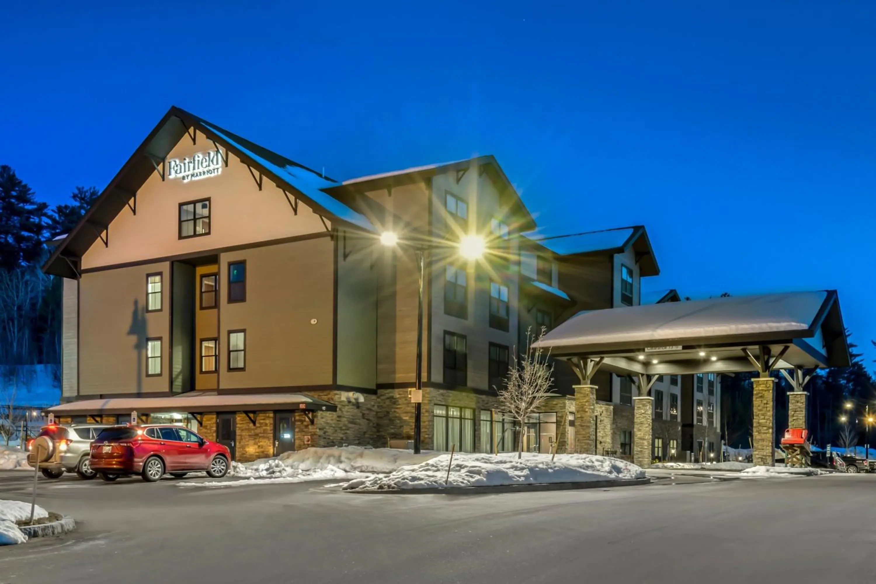 Property building in Fairfield by Marriott Inn & Suites North Conway