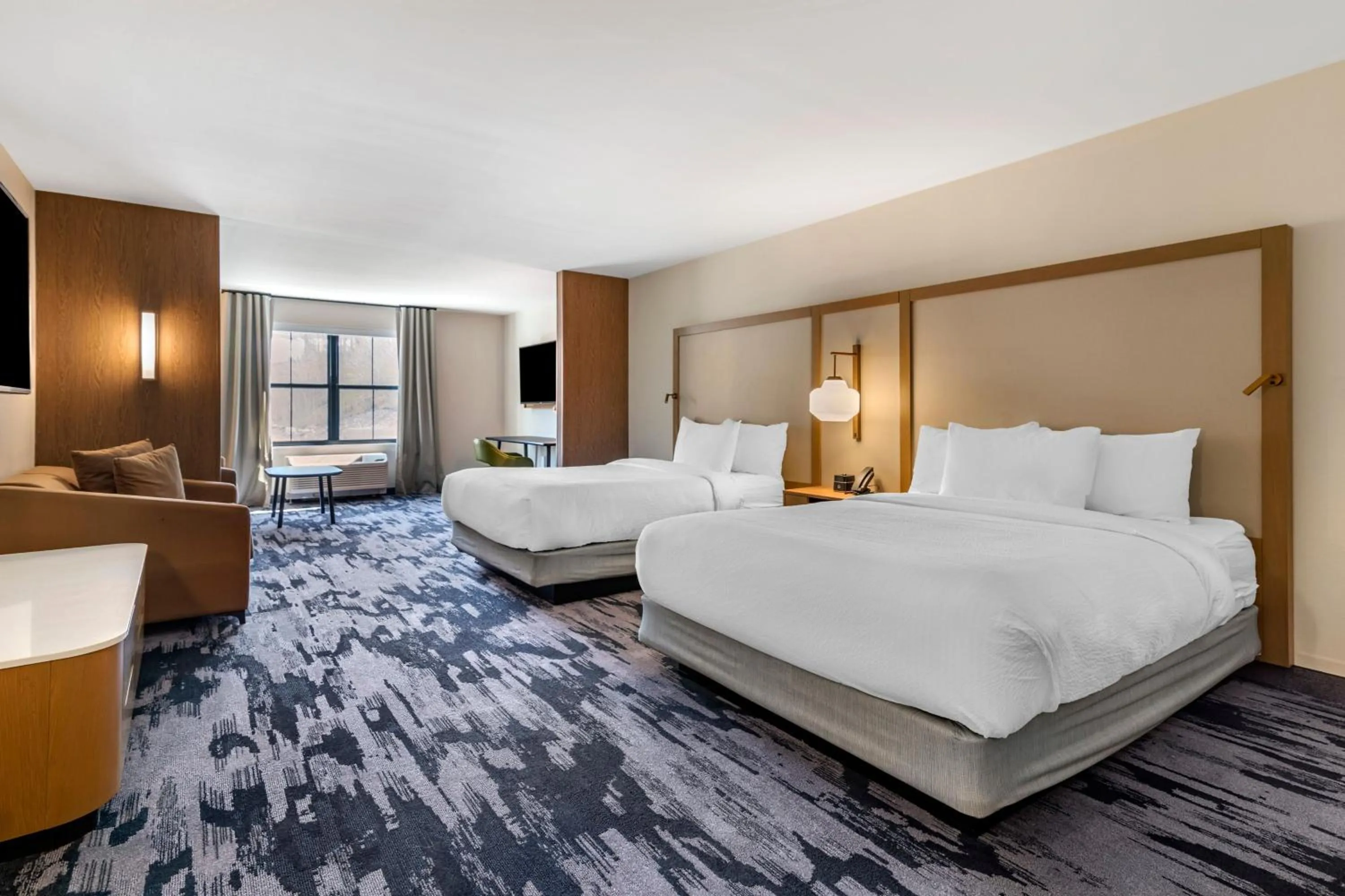 Photo of the whole room, Bed in Fairfield by Marriott Inn & Suites North Conway