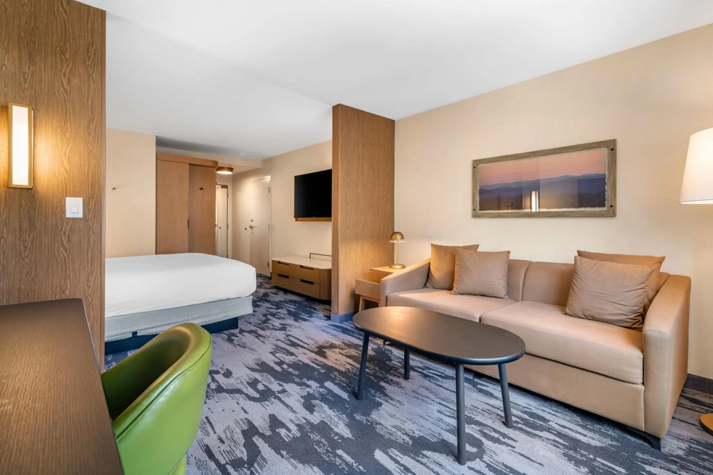 Photo of the whole room, Bed in Fairfield by Marriott Inn & Suites North Conway