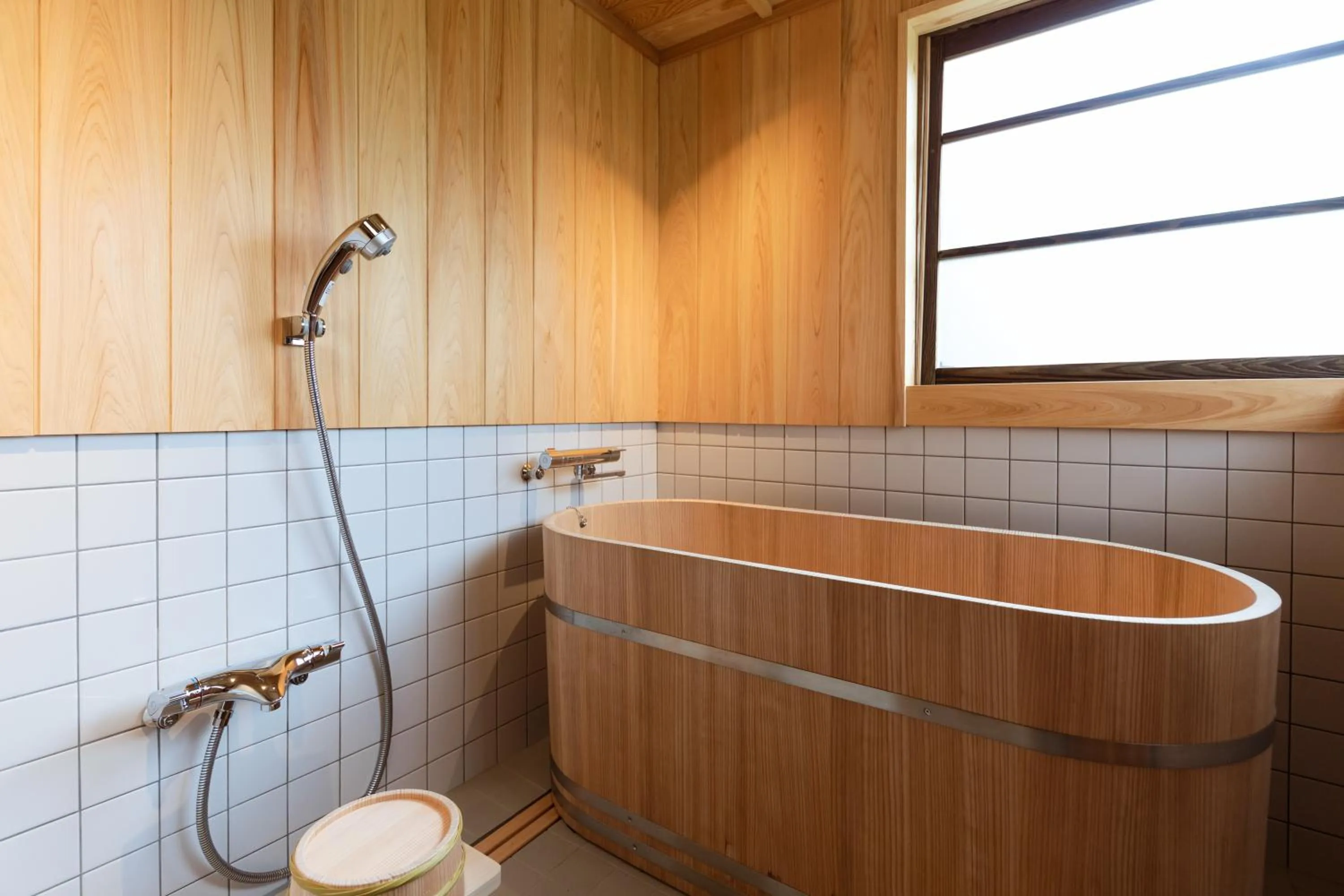 Shower in Craft Inn Te