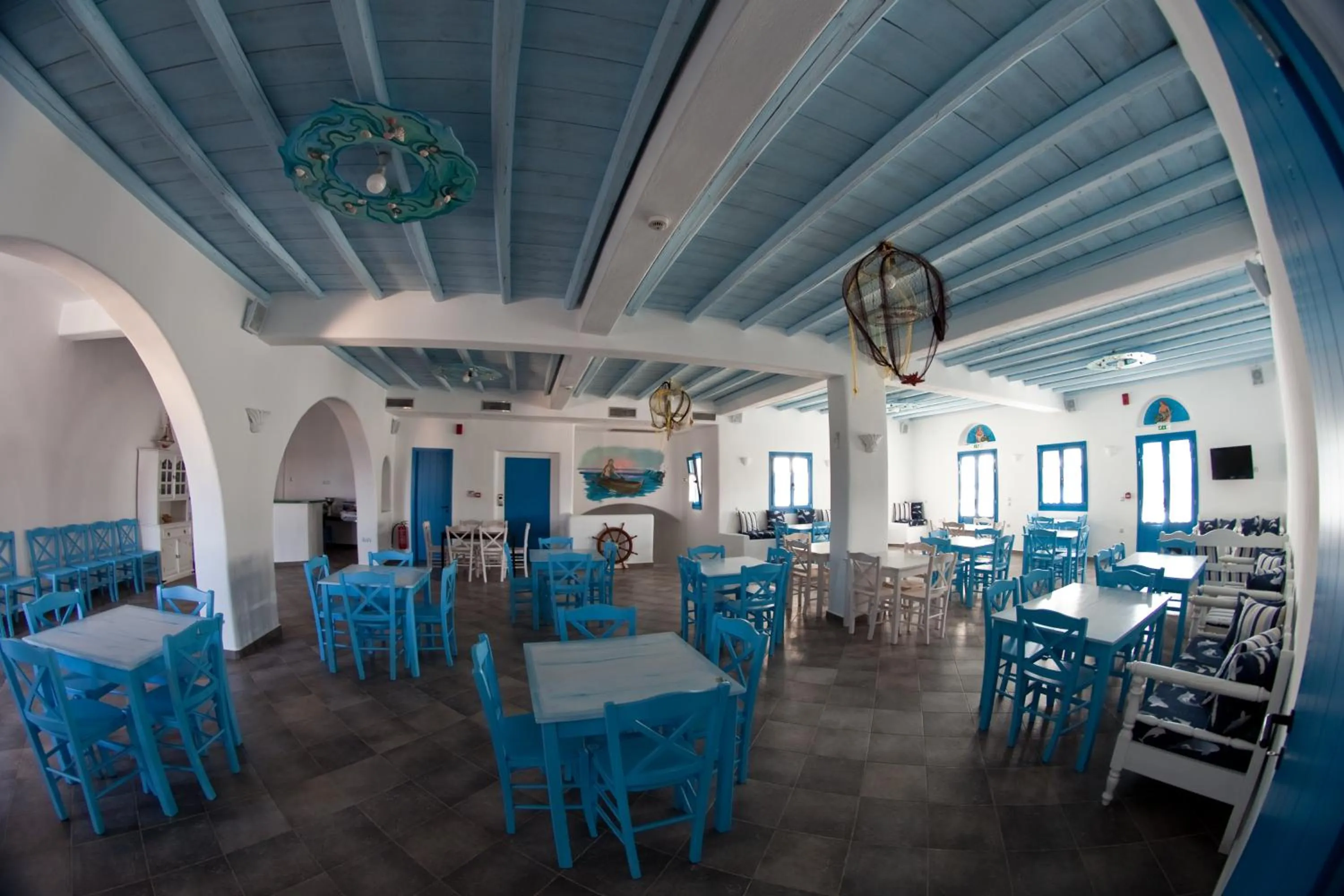 Dining area in Viva Mare Foinikounta