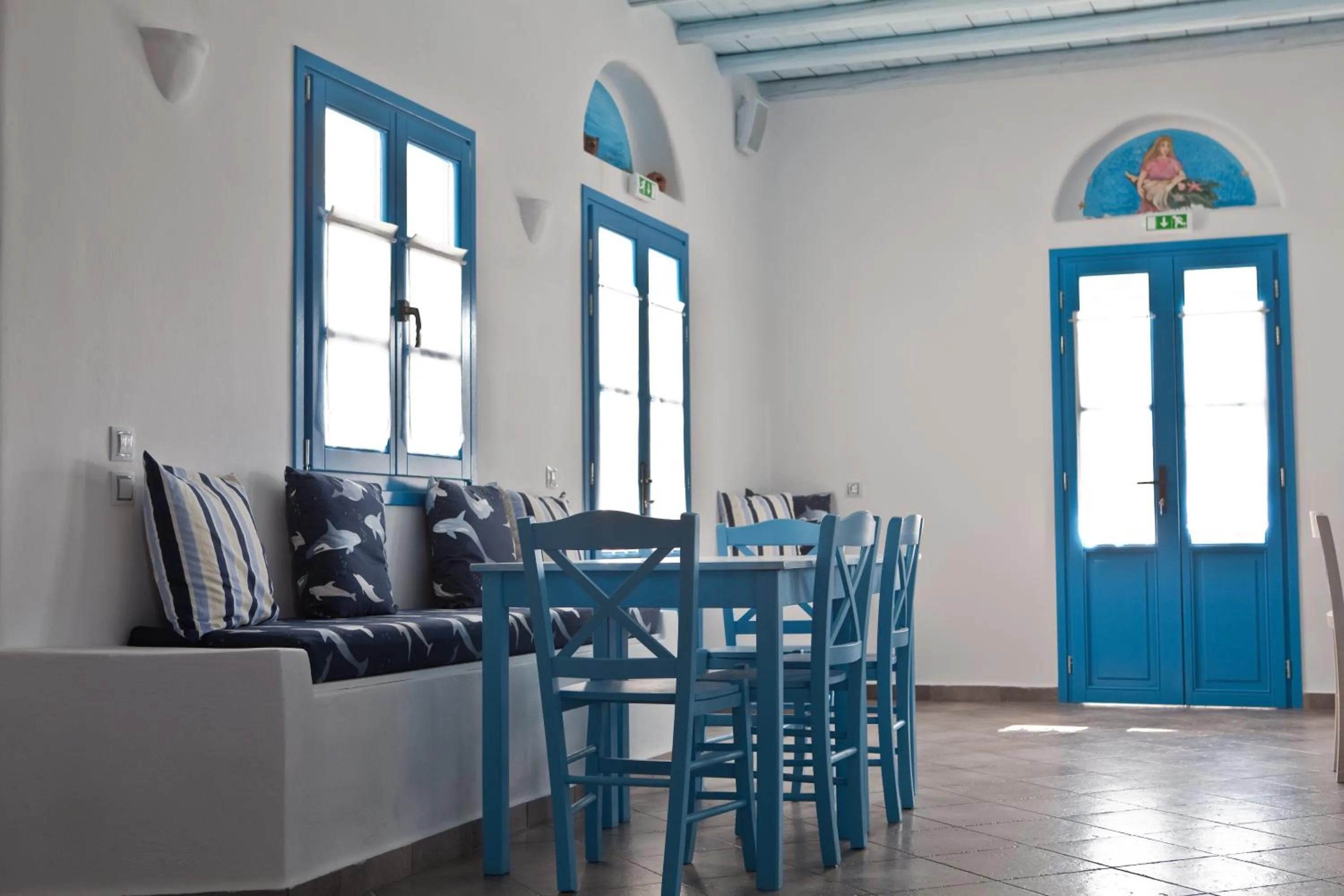 Restaurant/places to eat in Viva Mare Foinikounta