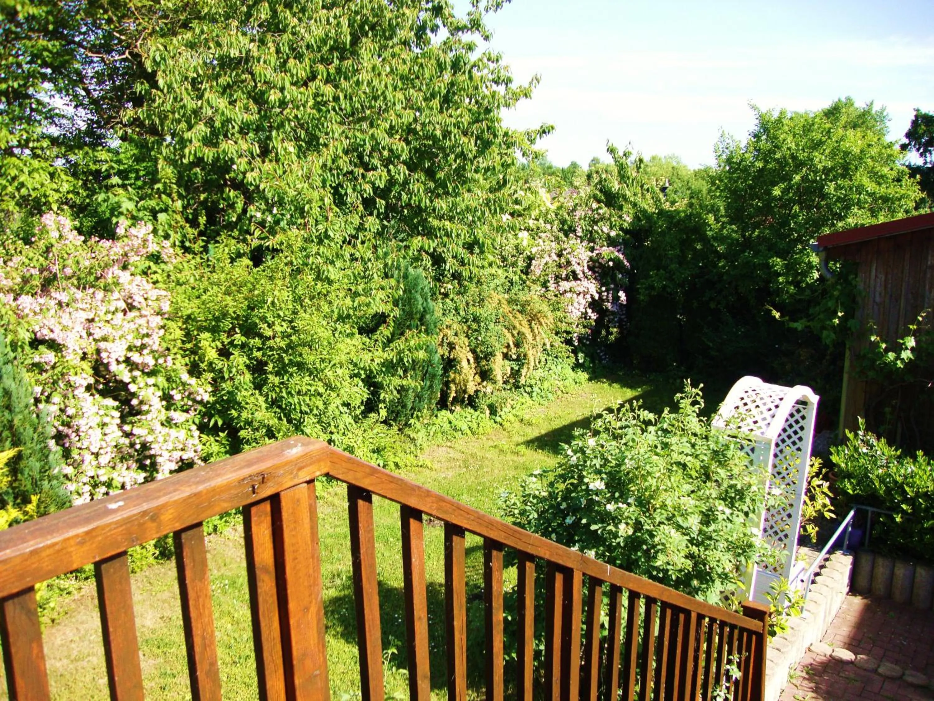 Garden view in Apart Hotel Sarstedter Hof