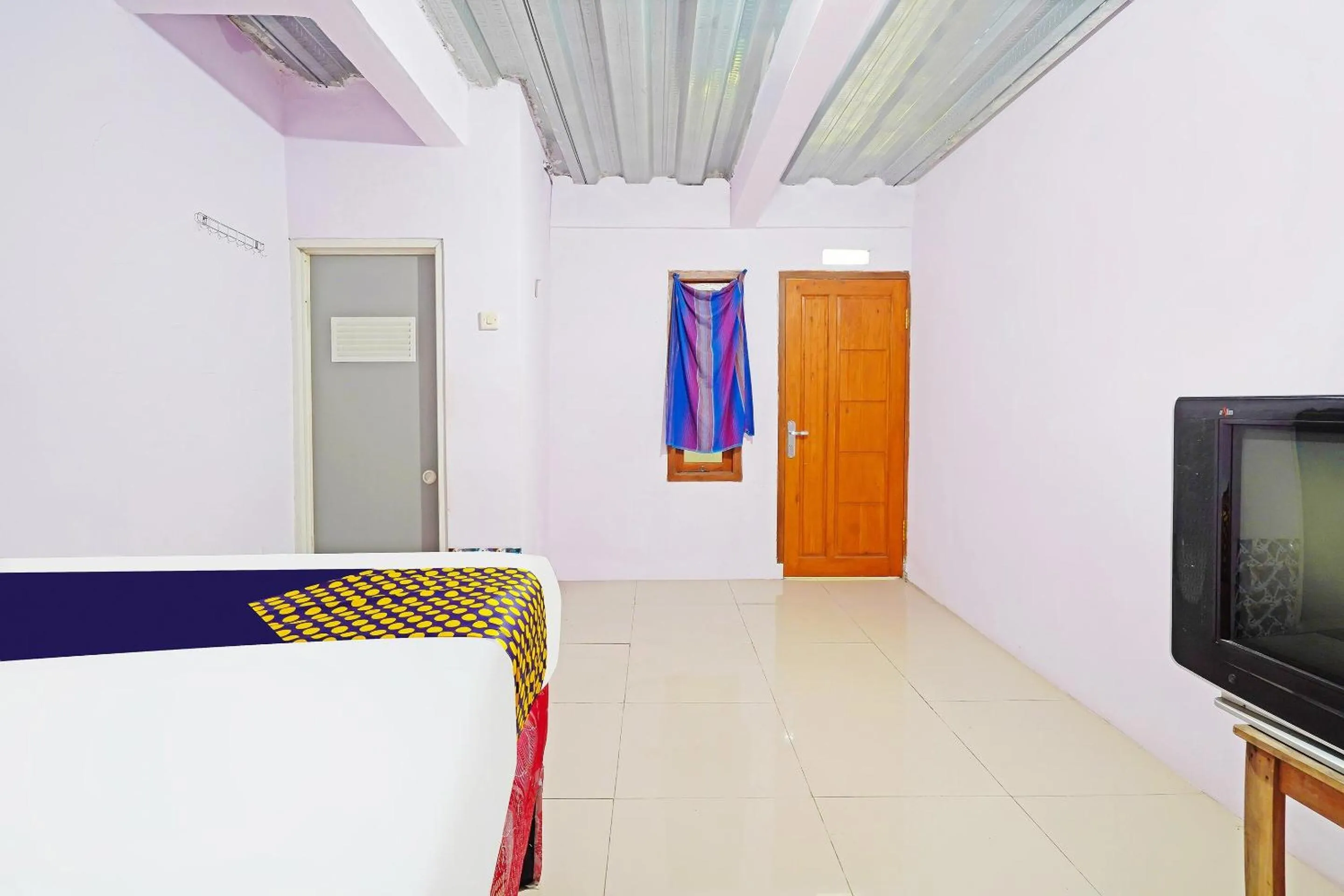 Bedroom, Bed in Hotel O Biring Residence