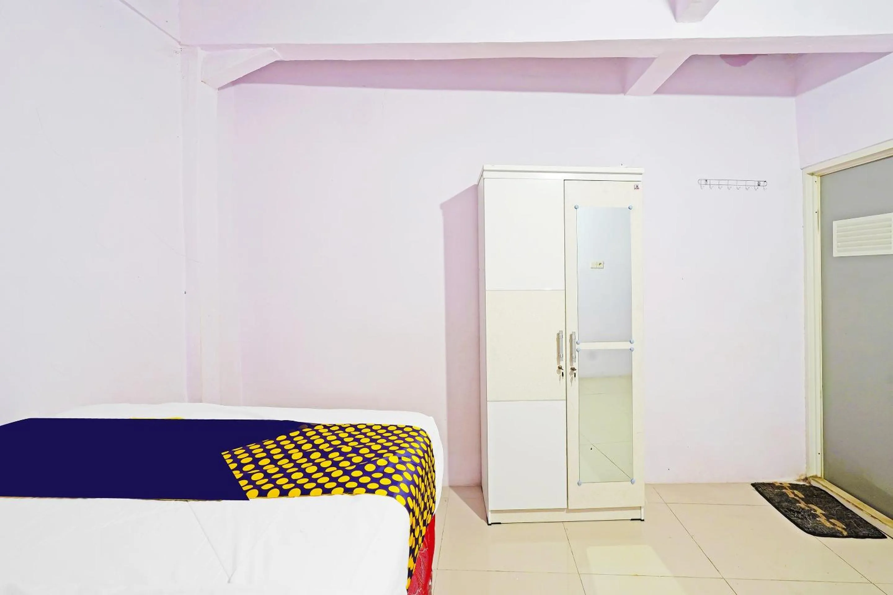 Bedroom, Bed in Hotel O Biring Residence