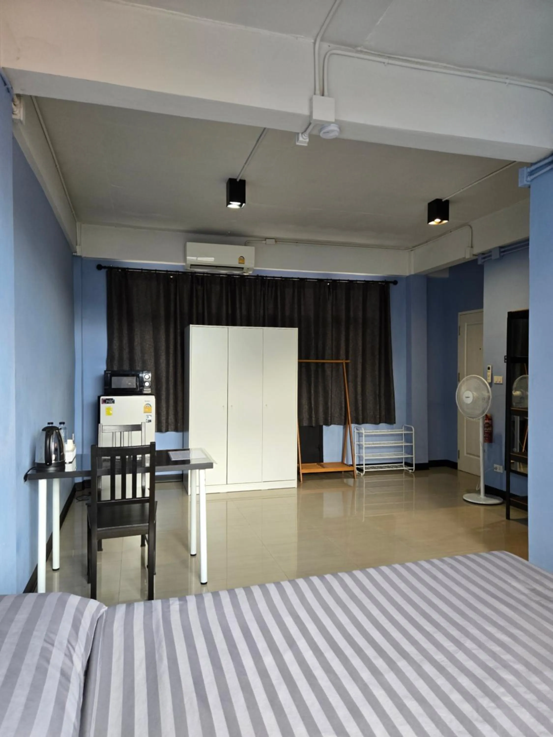 Bed in HOUSEMODE - BAANYAI @ Wongwian Yai