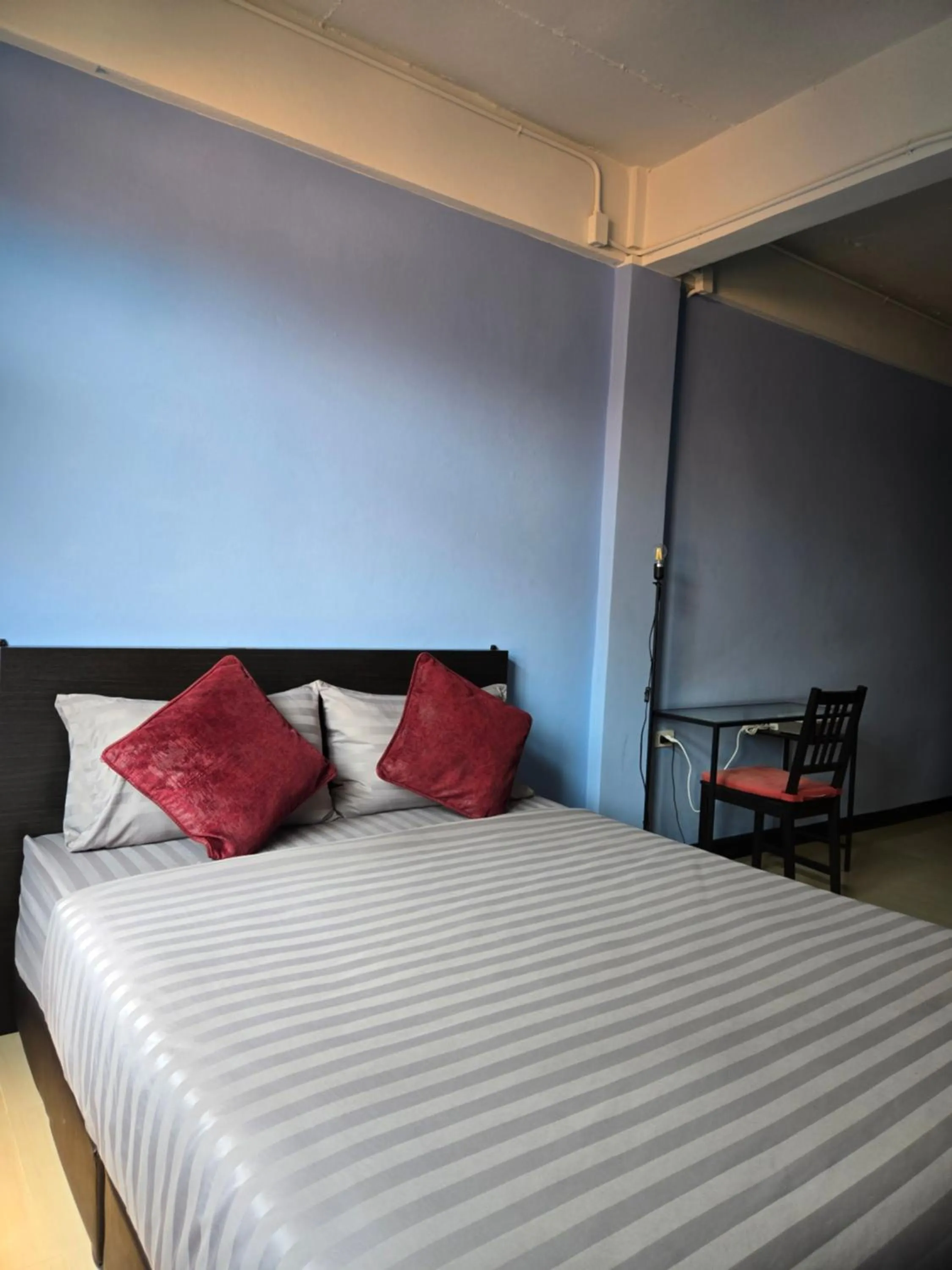 Bed in HOUSEMODE - BAANYAI @ Wongwian Yai