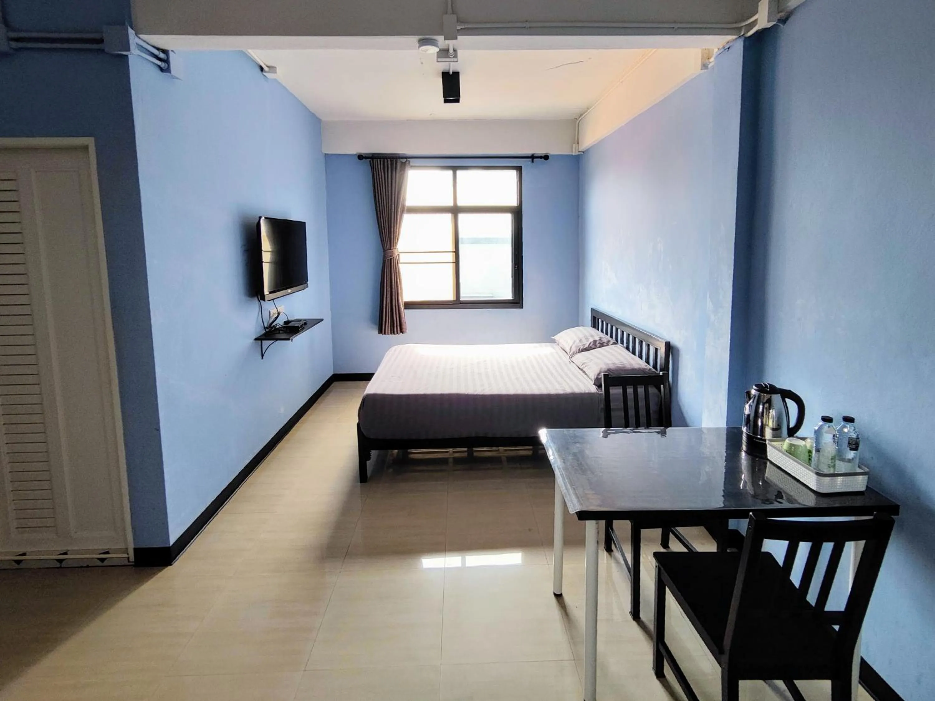 Bed in HOUSEMODE - BAANYAI @ Wongwian Yai