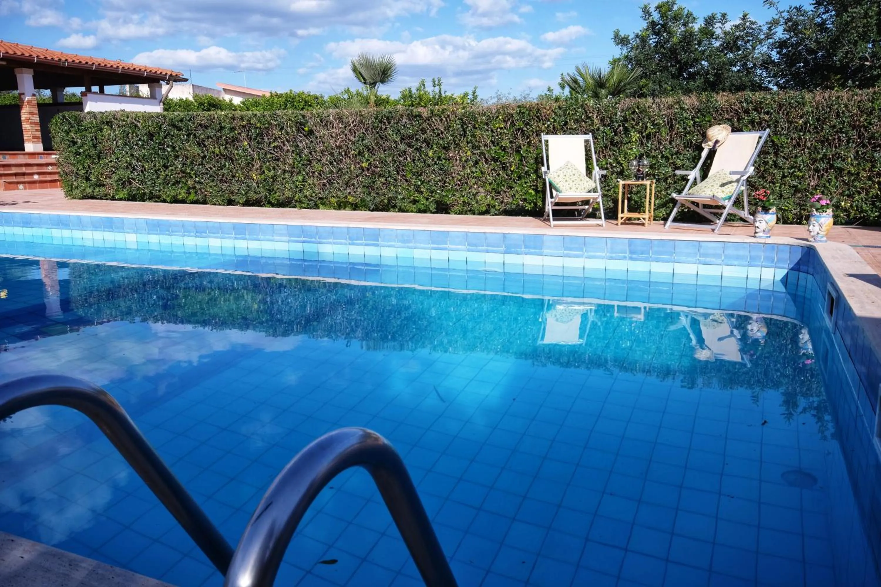 Swimming pool in B&B Il Mandorleto Avola