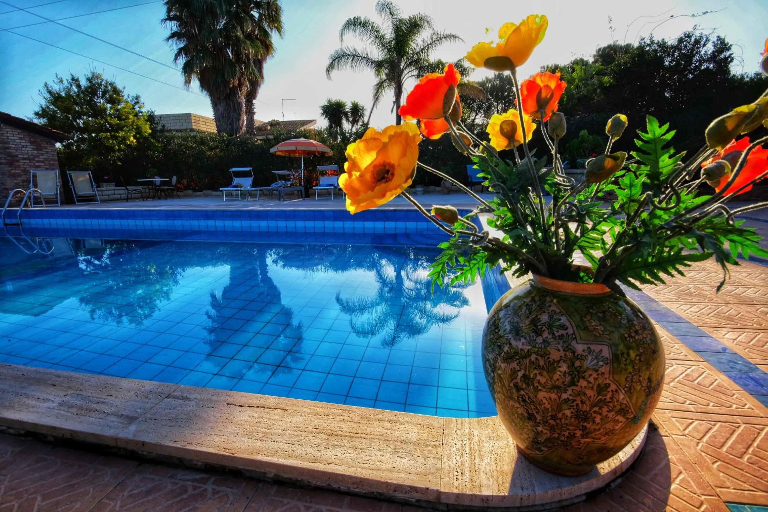 Swimming pool in B&B Il Mandorleto Avola