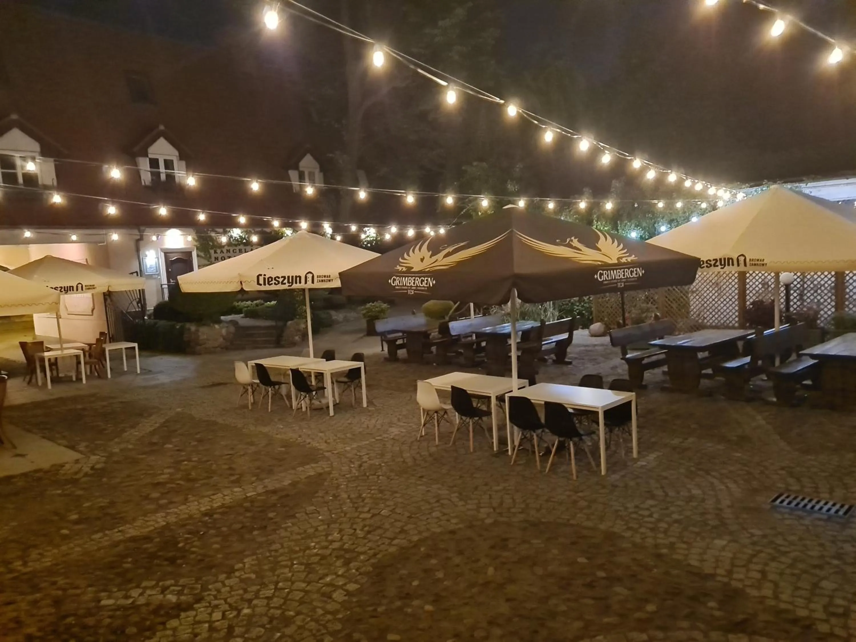 Restaurant/places to eat in Hotel Zajazd Kultury, dawniej Pocztowy