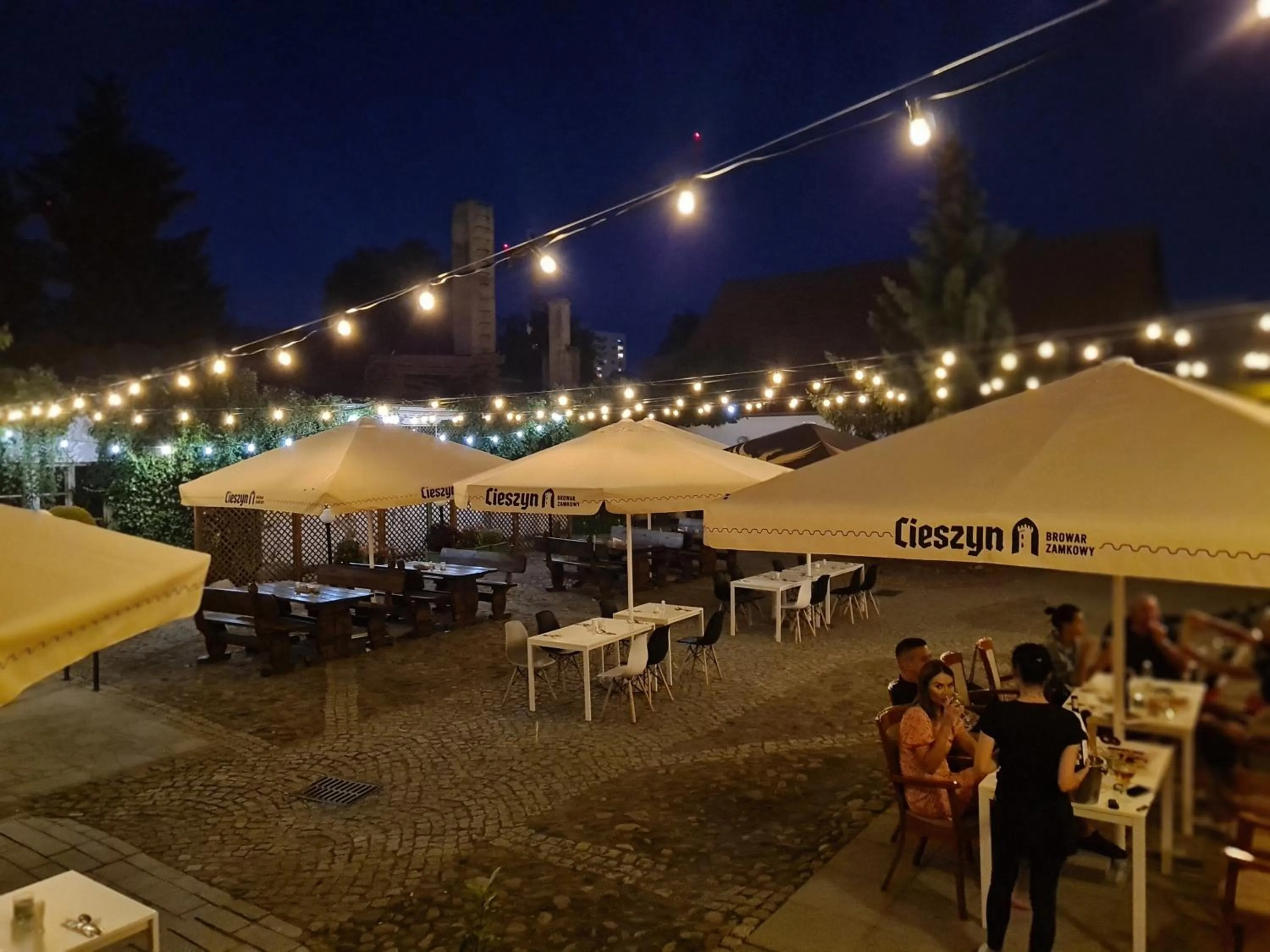 Restaurant/places to eat in Hotel Zajazd Kultury, dawniej Pocztowy