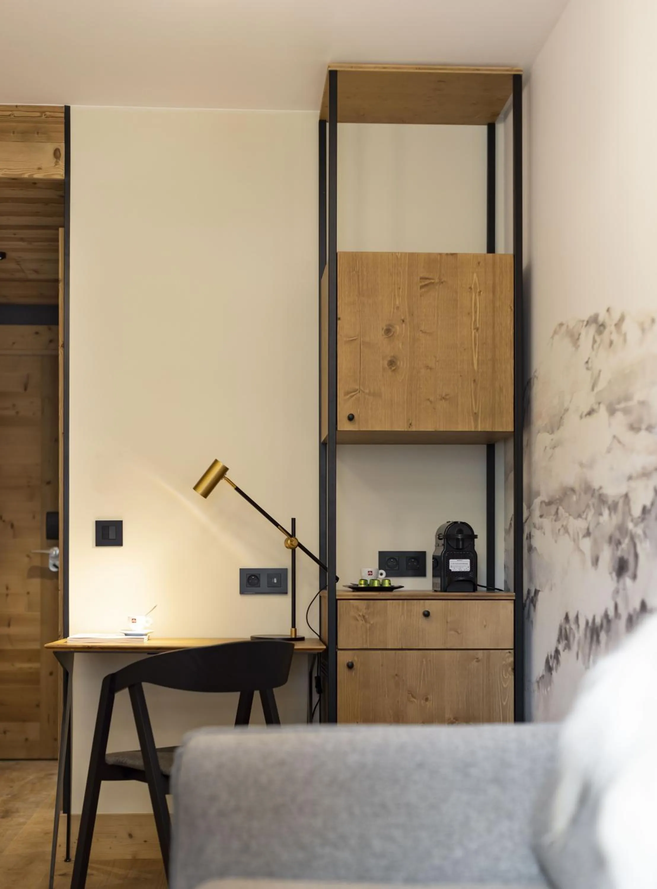 hair dresser in HIGALIK HOTEL