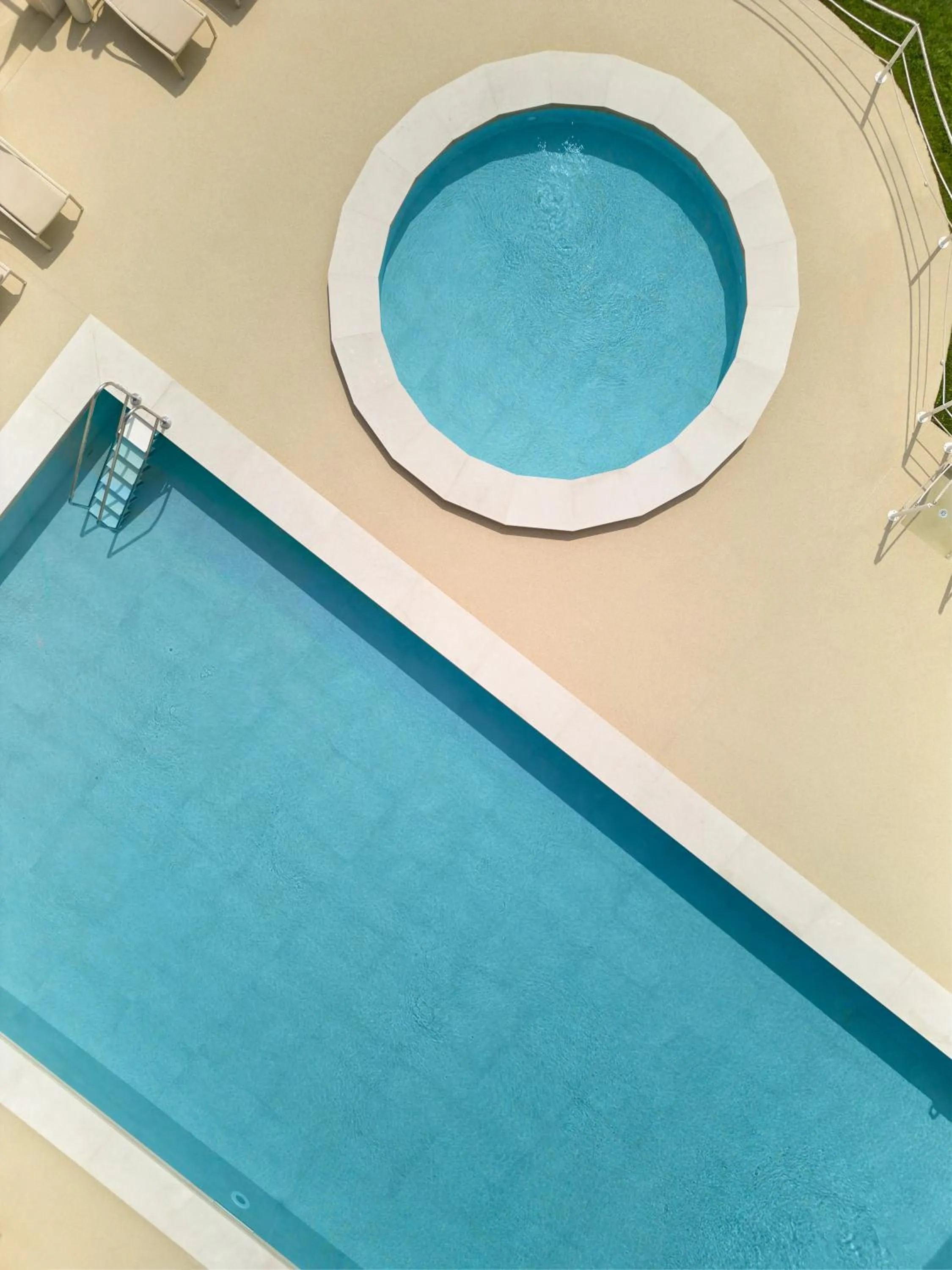 Swimming pool in Hotel Aurora