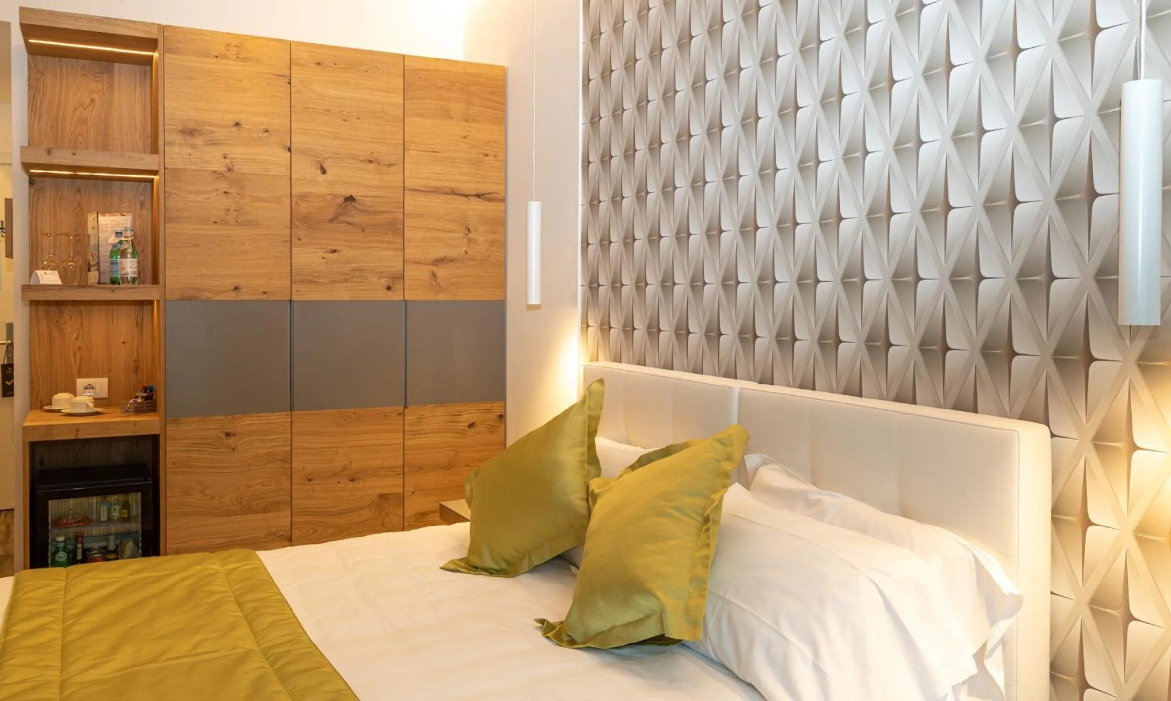 Other, Bed in Hotel Aurora