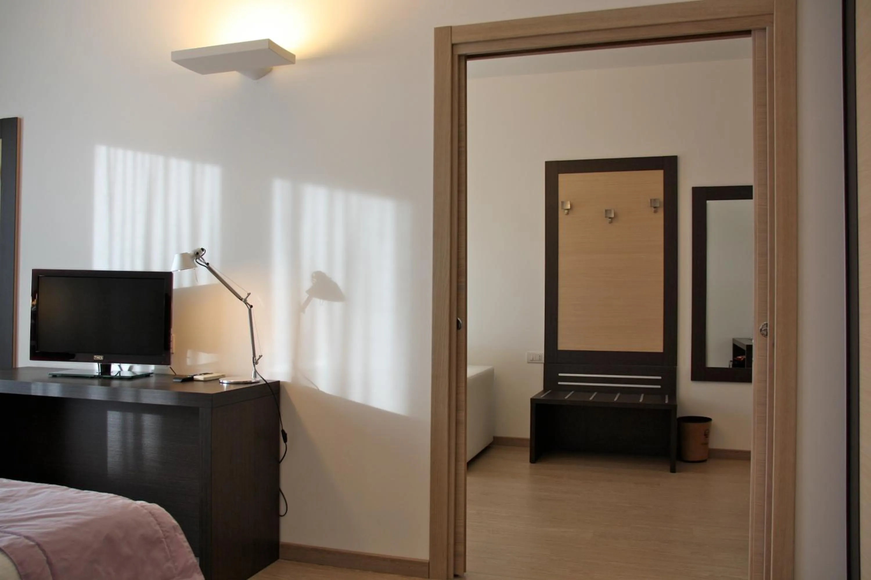 Decorative detail, Bed in Hotel Aurora