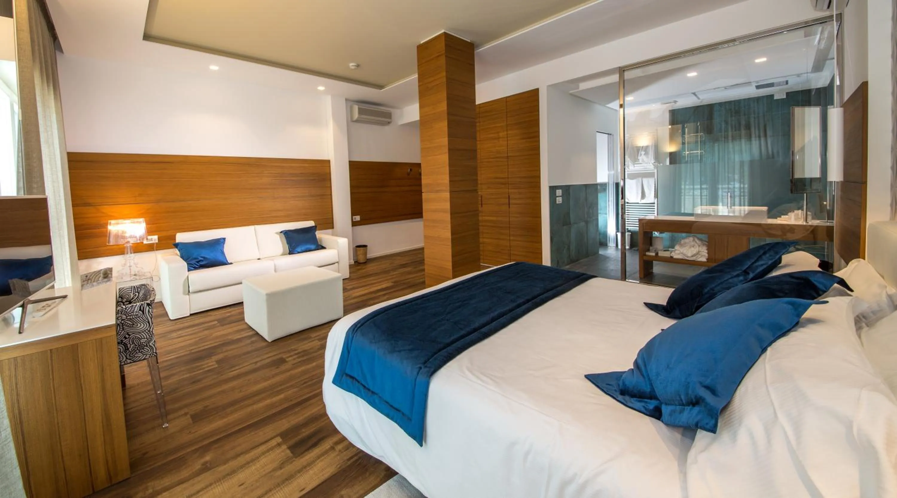 Bedroom, Bed in Hotel Aurora