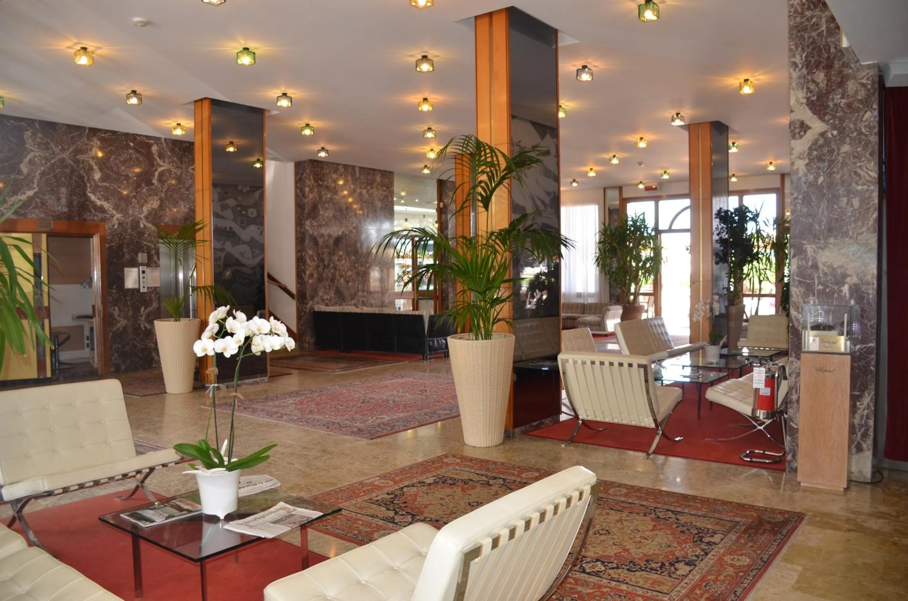 Lobby or reception in Hotel Aurora