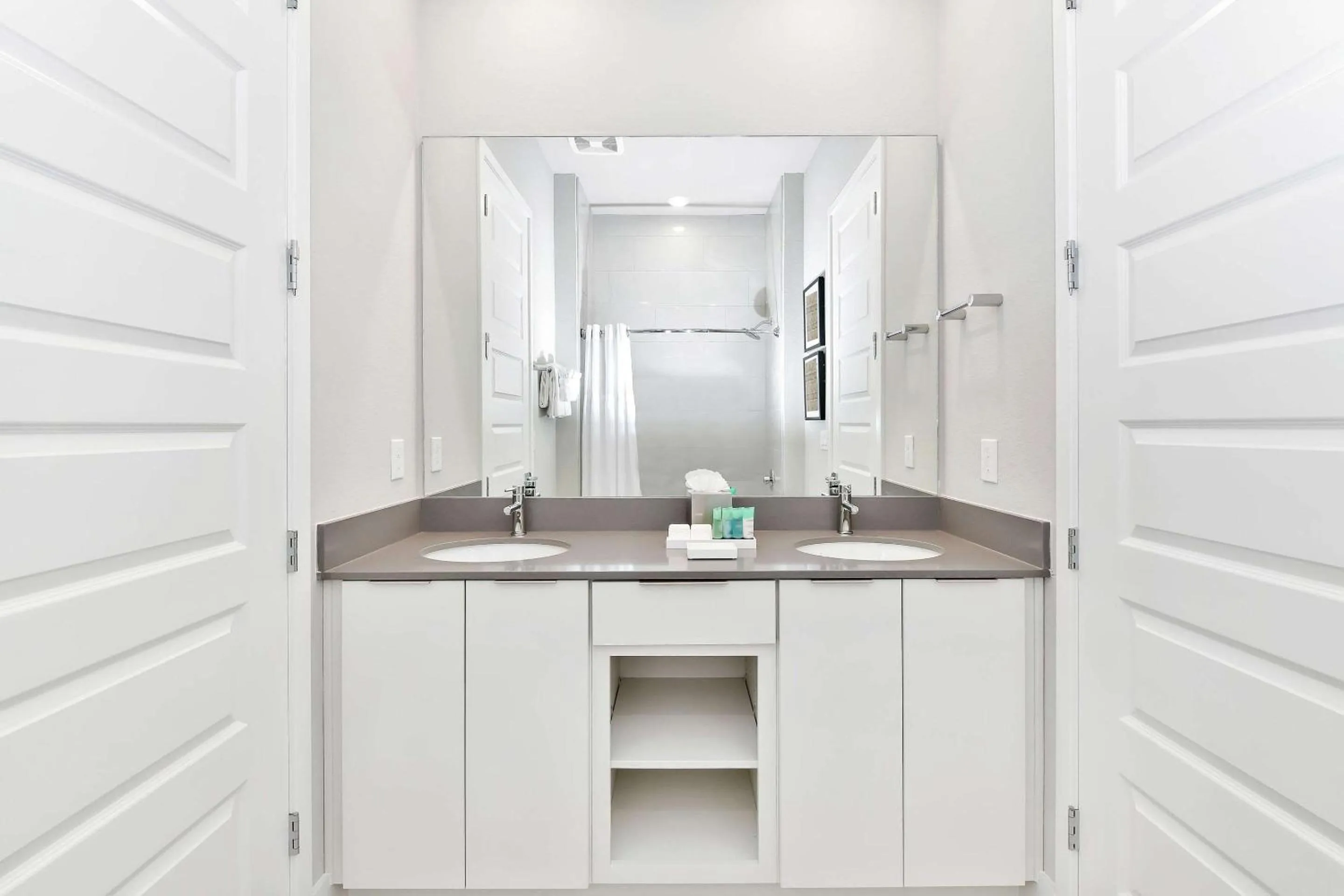 Bedroom in Spectrum Resort Villas Orlando and Waterparks