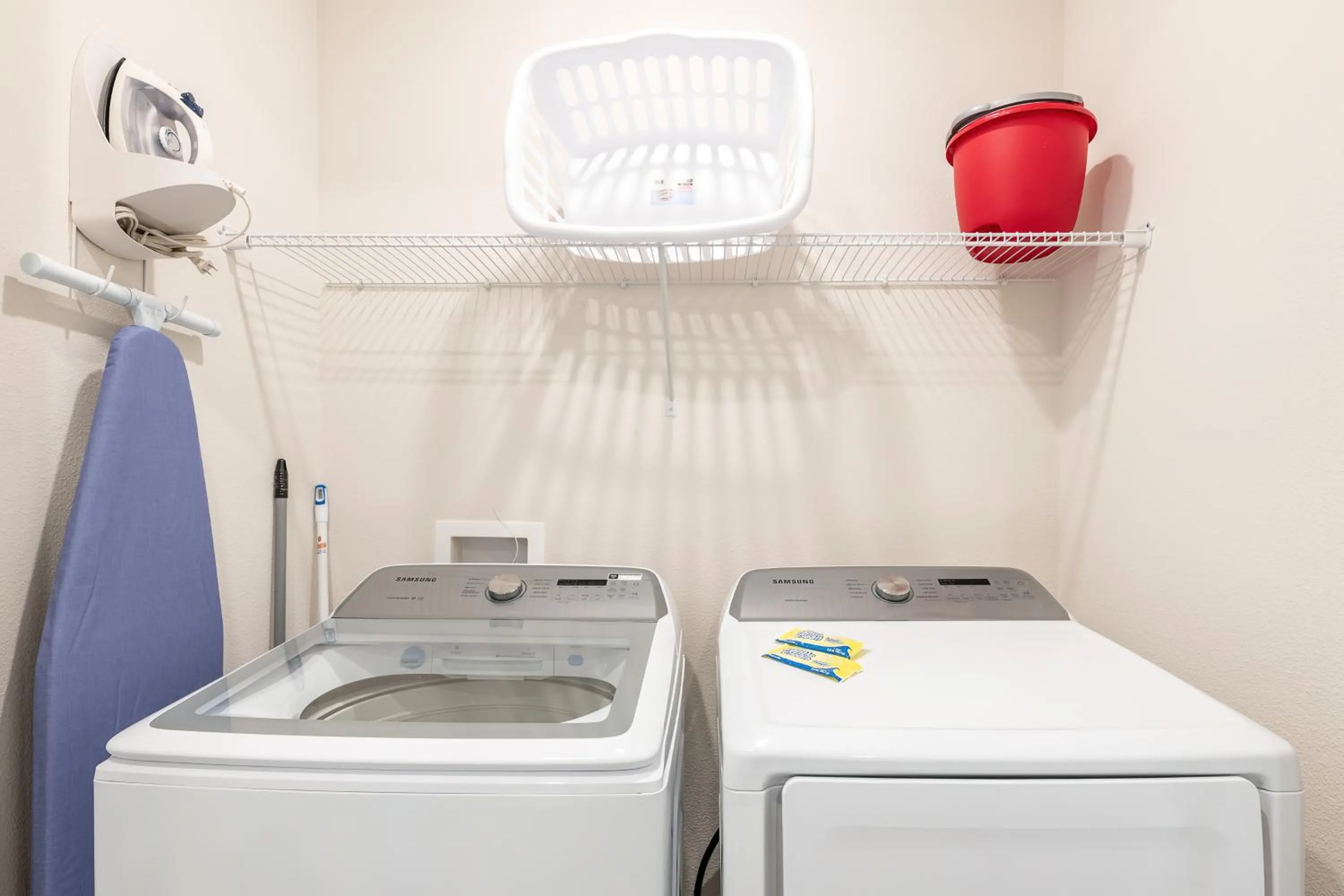 washing machine in Spectrum Resort Villas Orlando and Waterparks