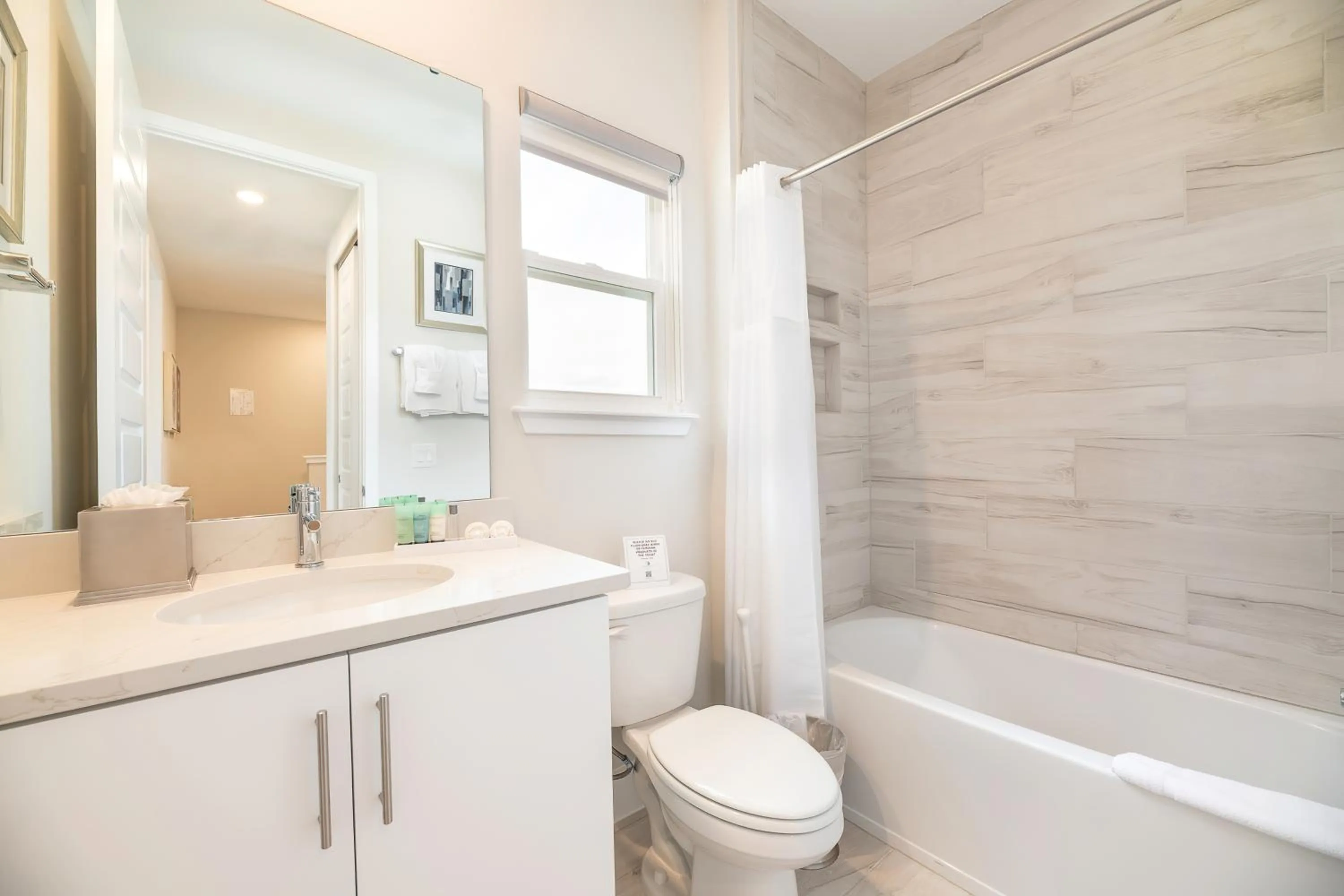 Bathroom in Spectrum Resort Villas Orlando and Waterparks