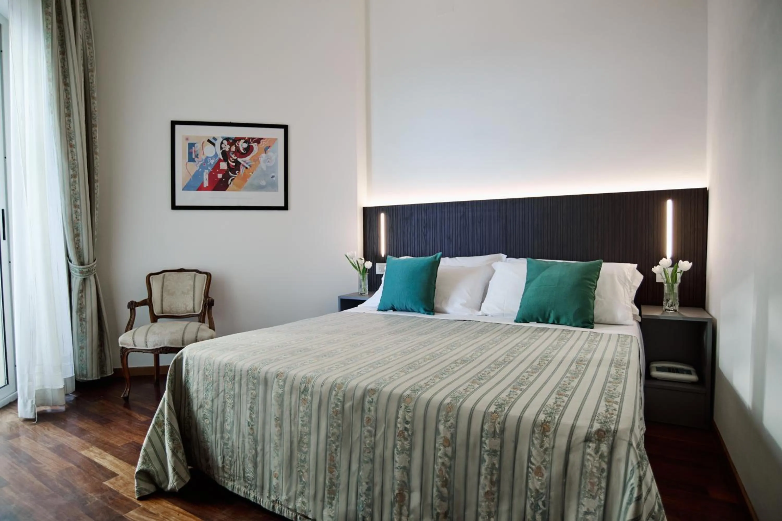 Bedroom in Hotel Negresco