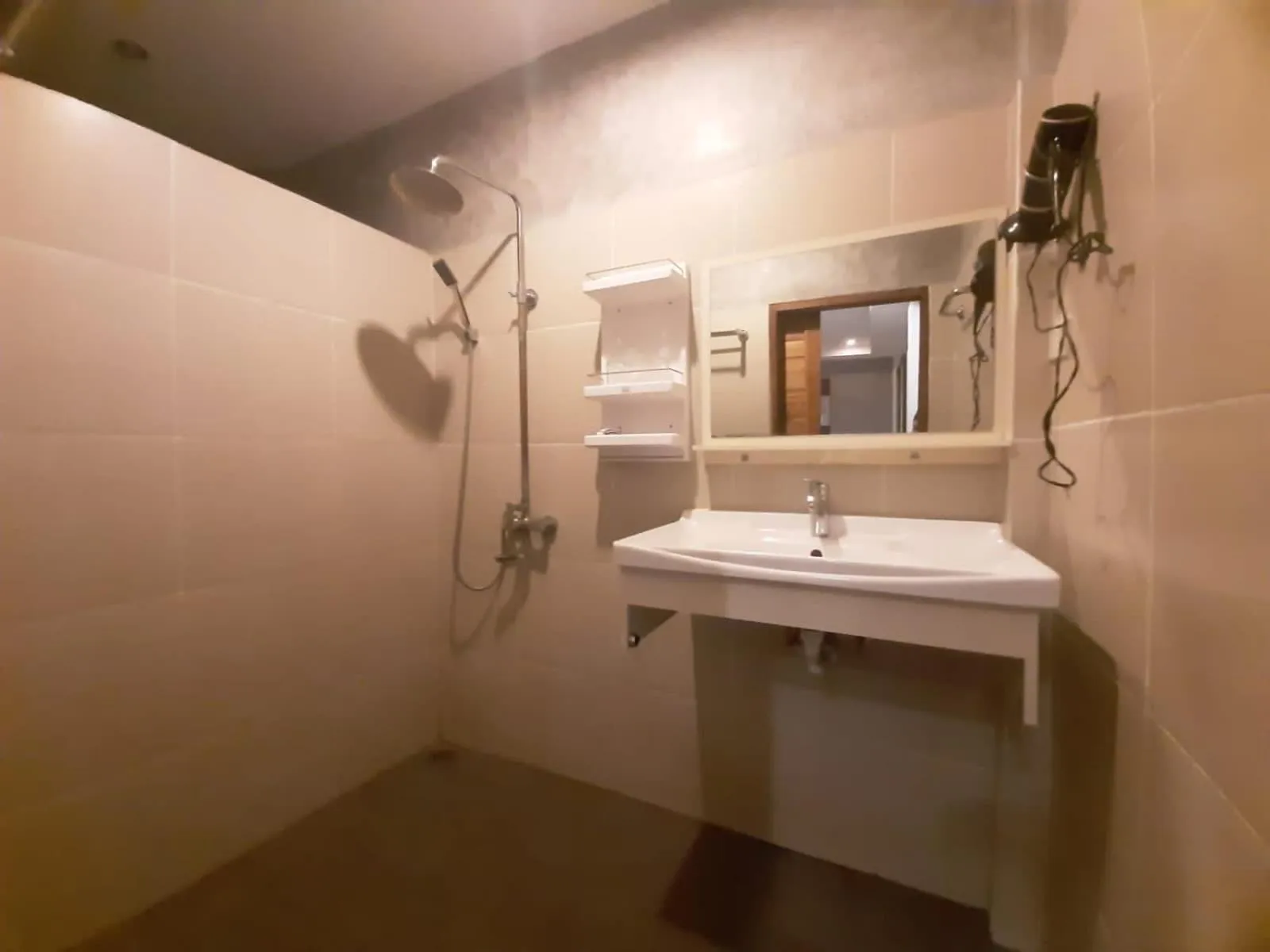 Shower in Ban Channuane