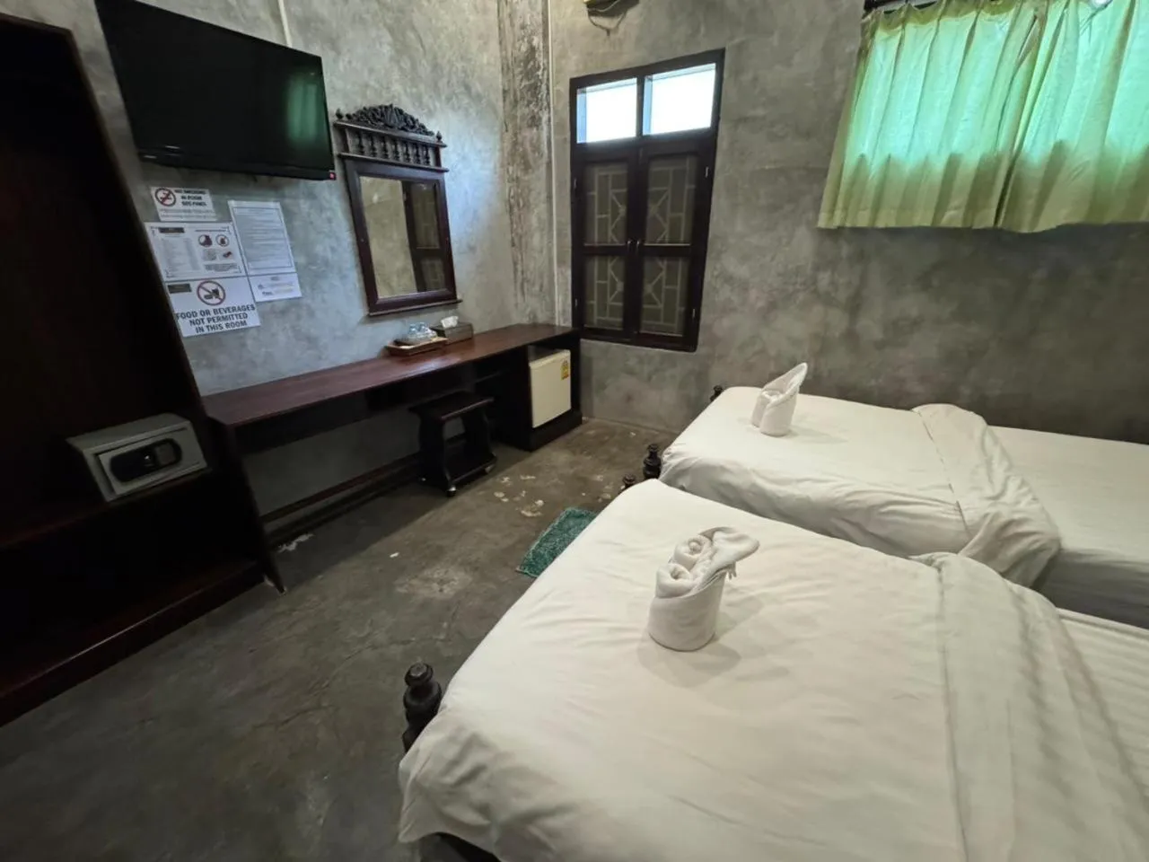 TV and multimedia, Bed in Ban Channuane